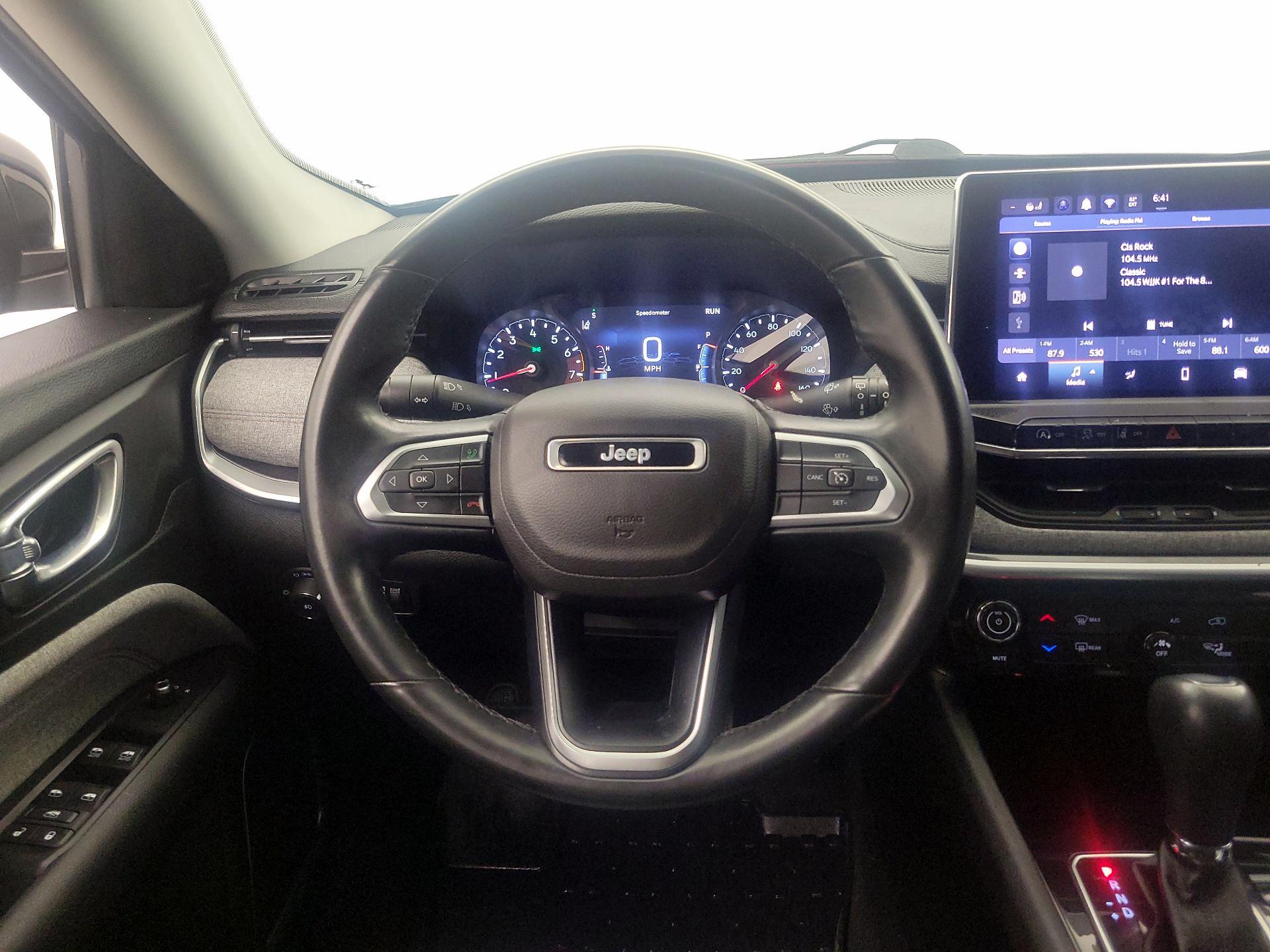 Thumbnail: 2022 Jeep Compass - 10