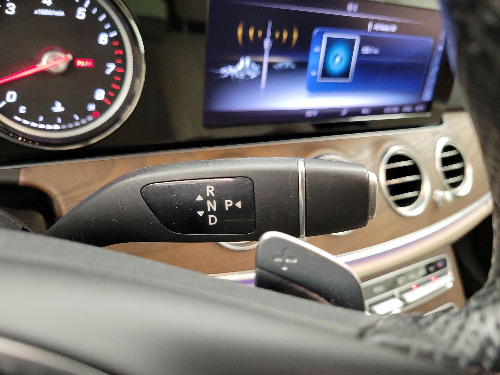 Thumbnail: 2018 Mercedes-Benz E-Class - 17