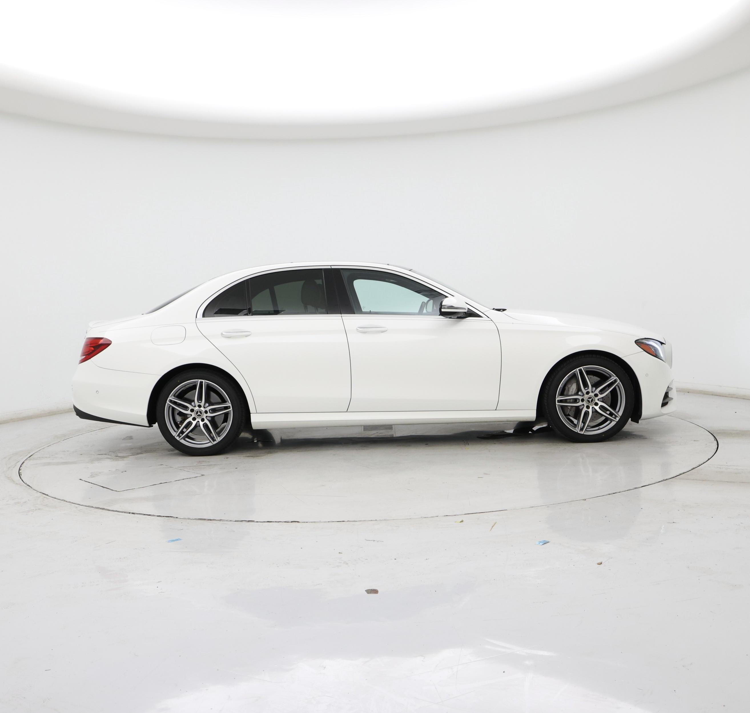 Thumbnail: 2018 Mercedes-Benz E-Class - 7