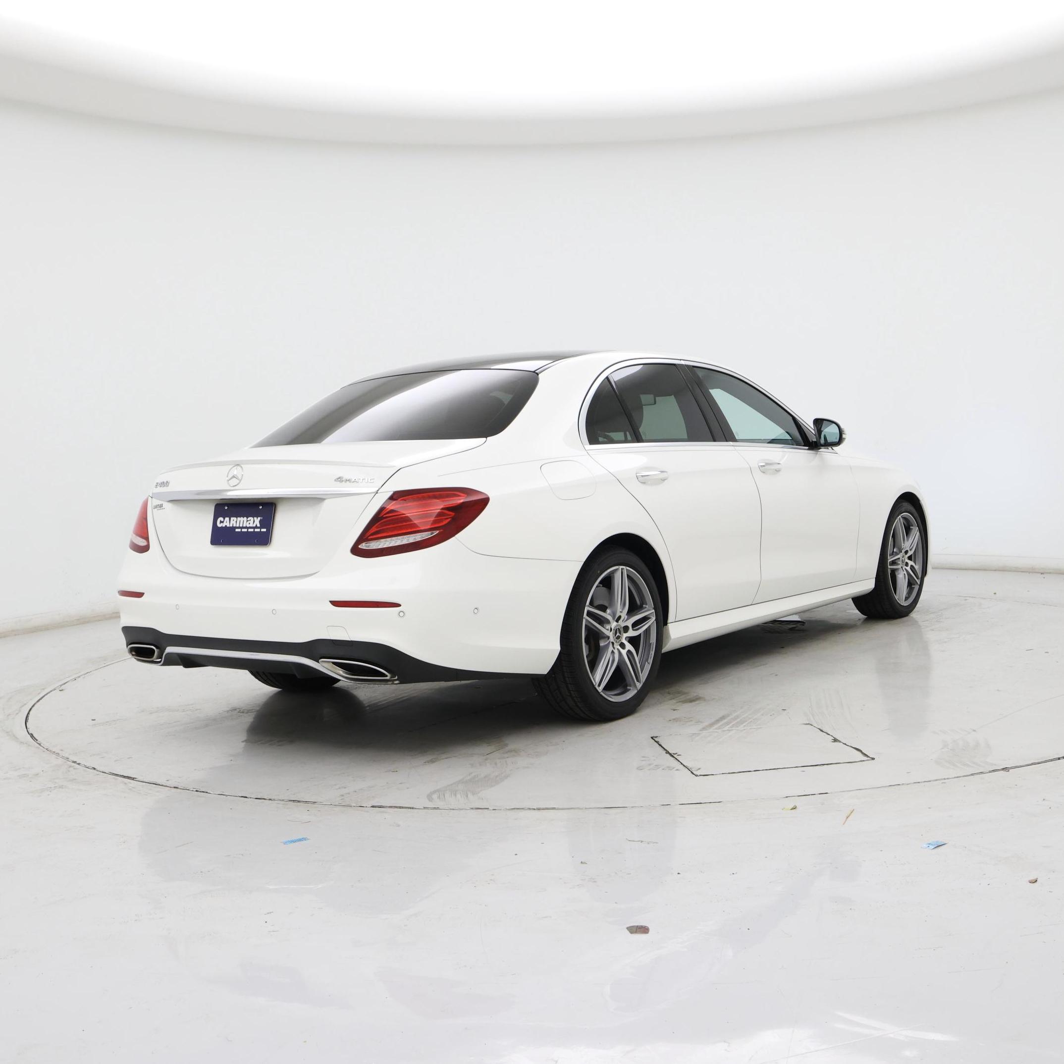 Thumbnail: 2018 Mercedes-Benz E-Class - 8