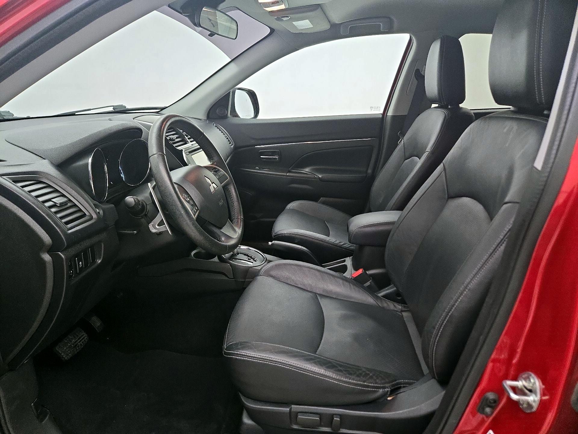 Thumbnail: 2015 Mitsubishi Outlander Sport - 11