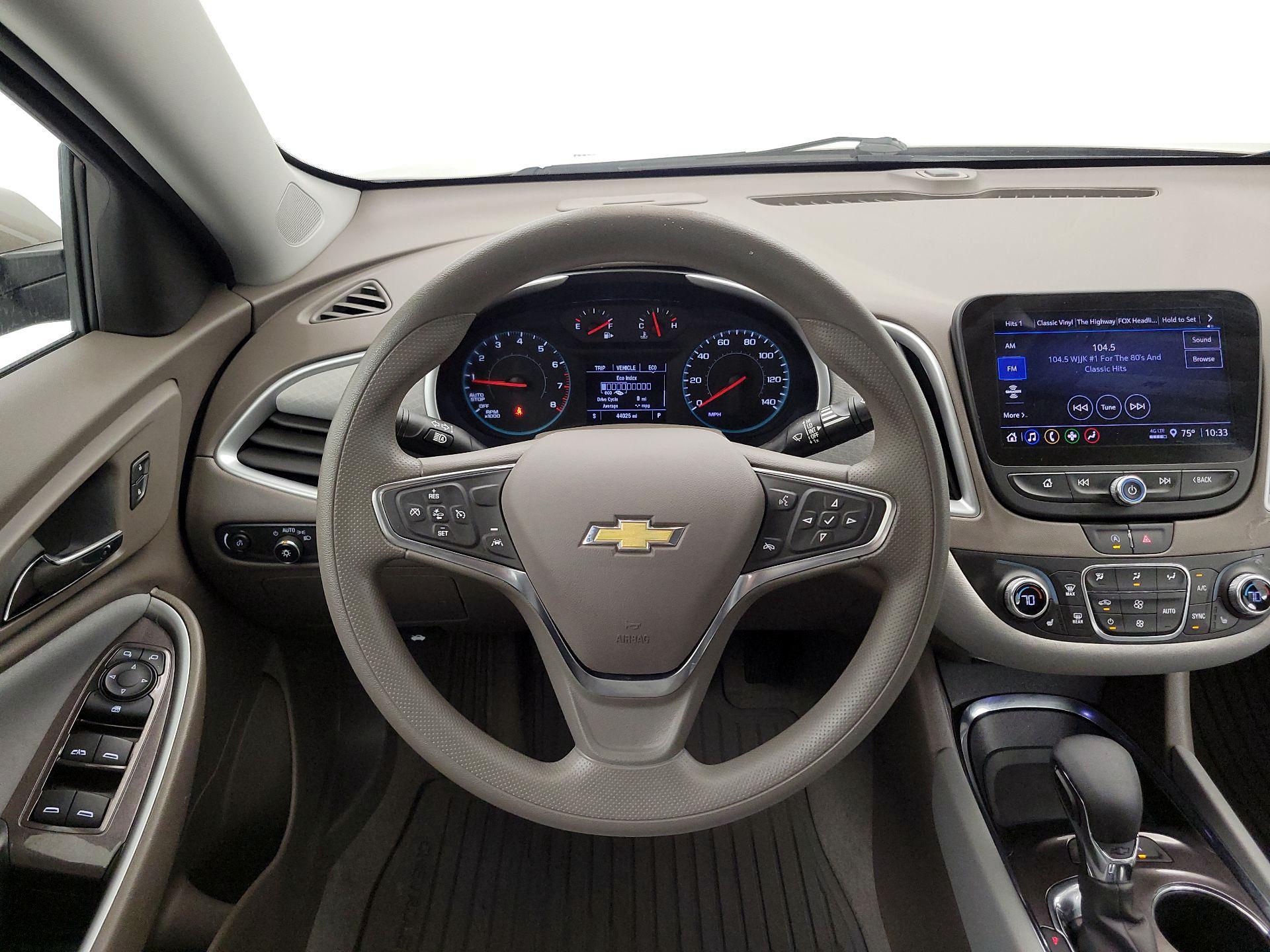 Thumbnail: 2024 Chevrolet Malibu - 10