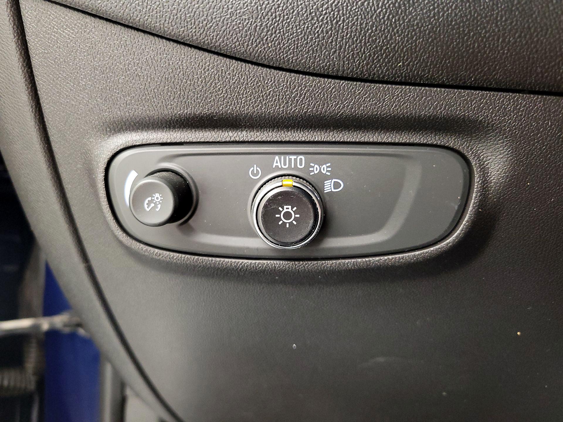 Thumbnail: 2022 Chevrolet Equinox - 13