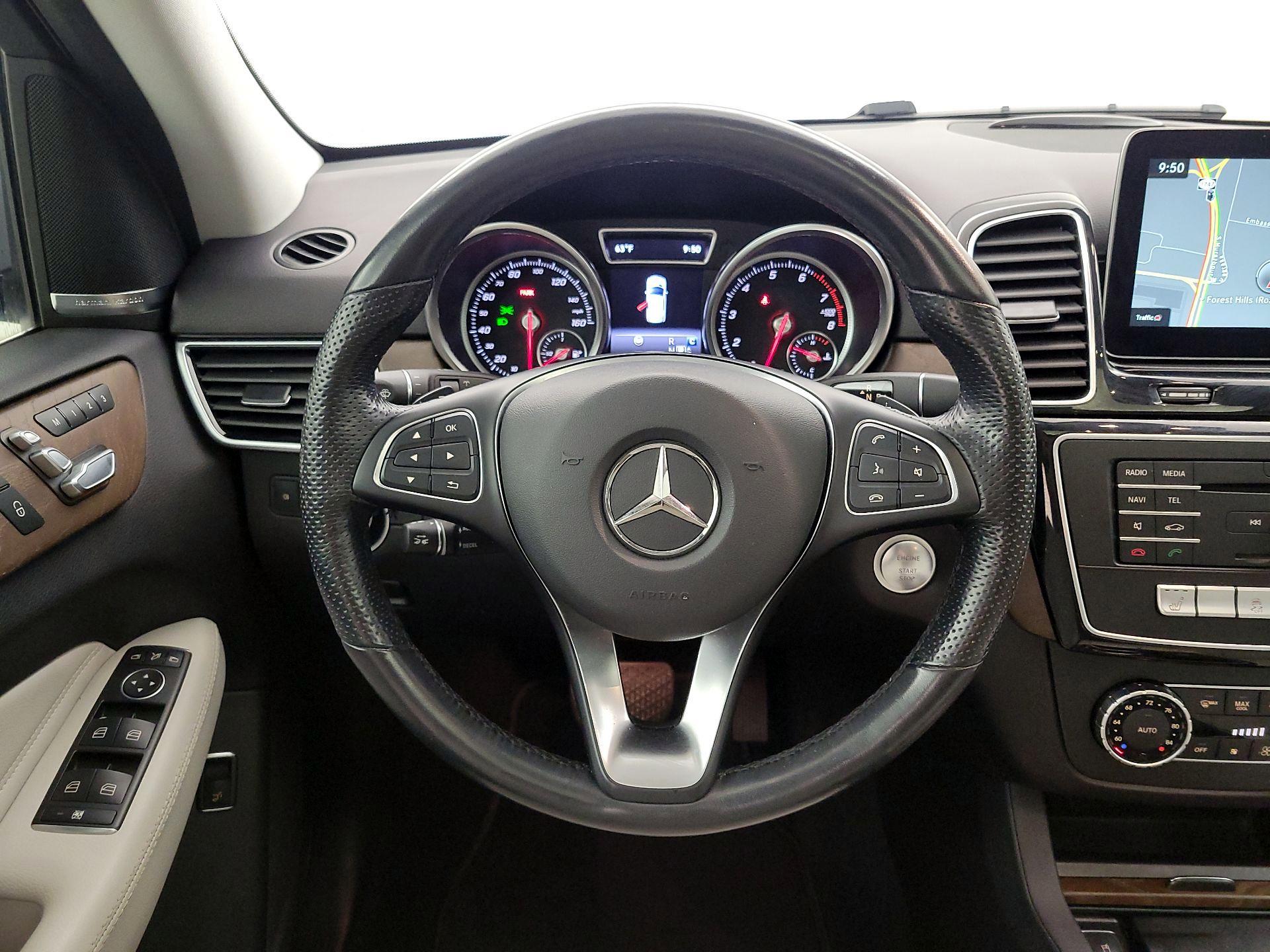 Thumbnail: 2017 Mercedes-Benz GLE - 10