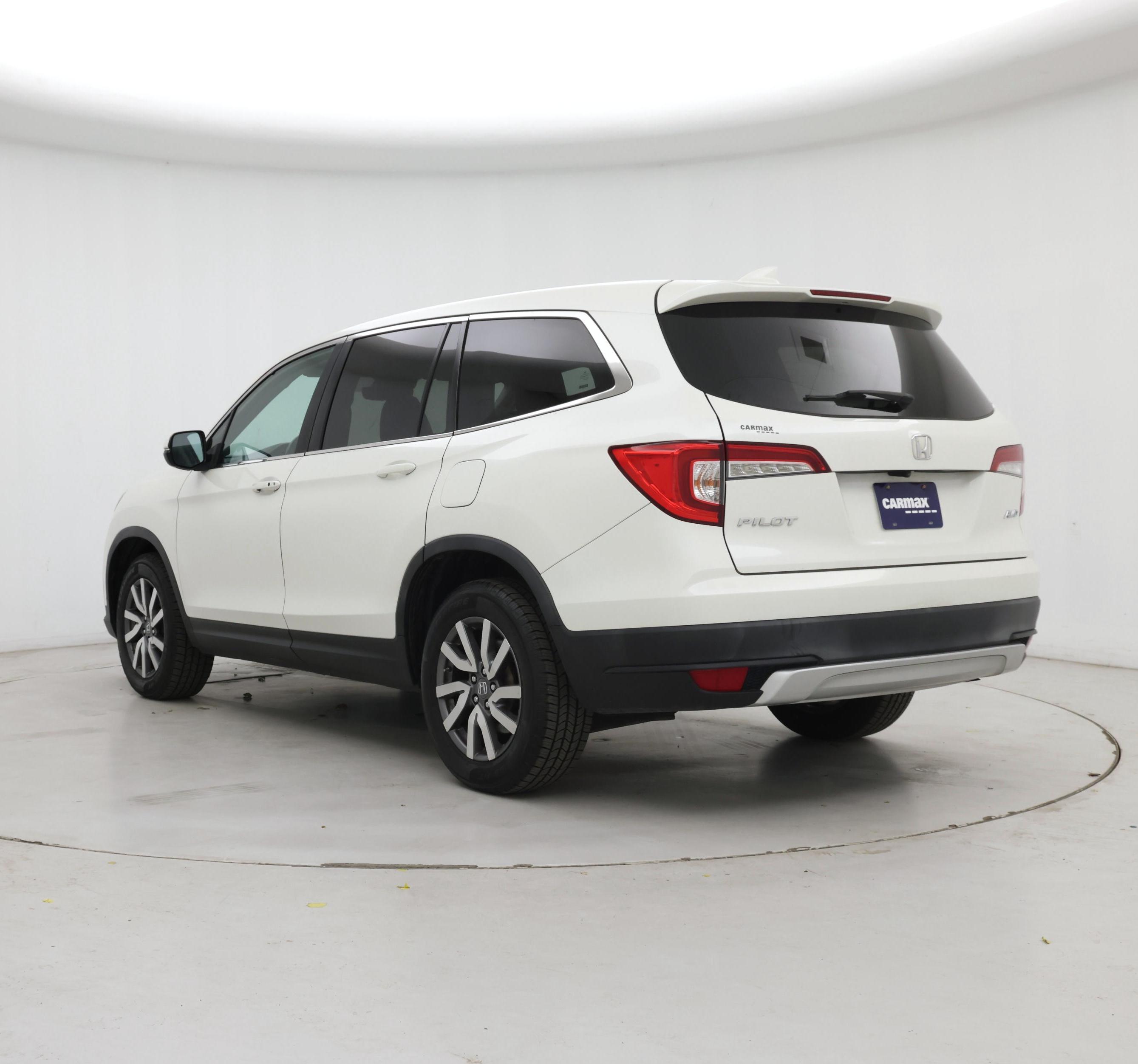 Thumbnail: 2019 Honda Pilot - 2