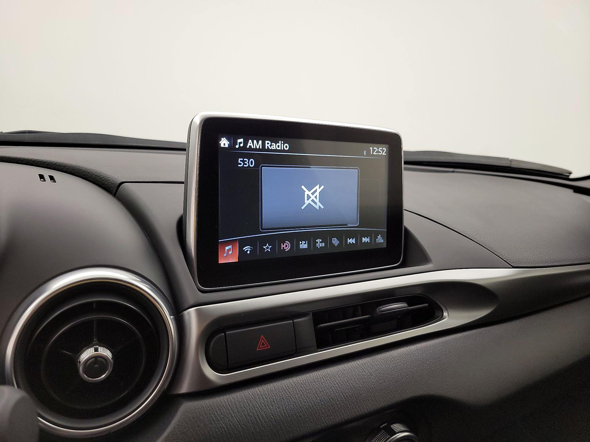Thumbnail: 2017 Fiat 124 Spider - 15