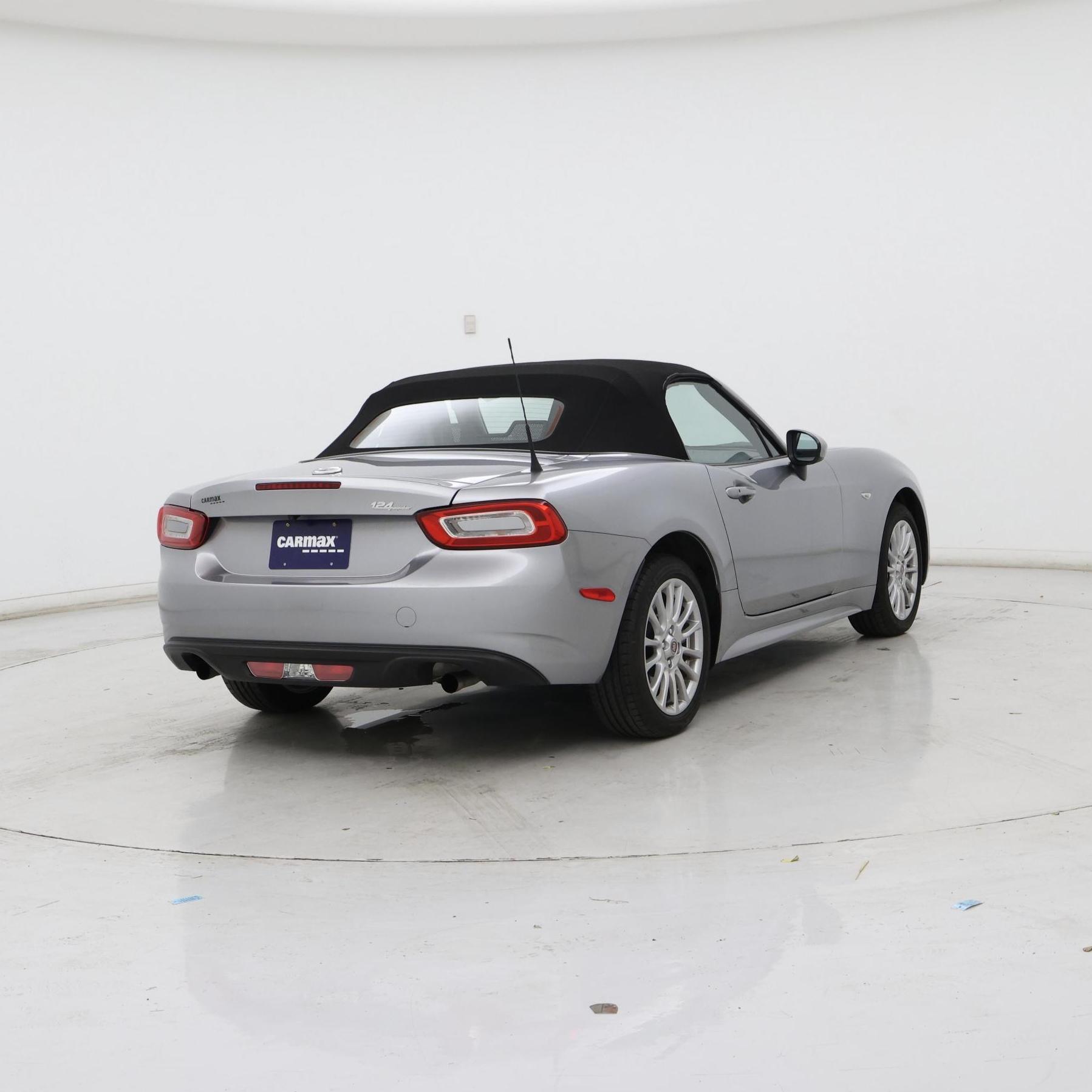Thumbnail: 2017 Fiat 124 Spider - 8
