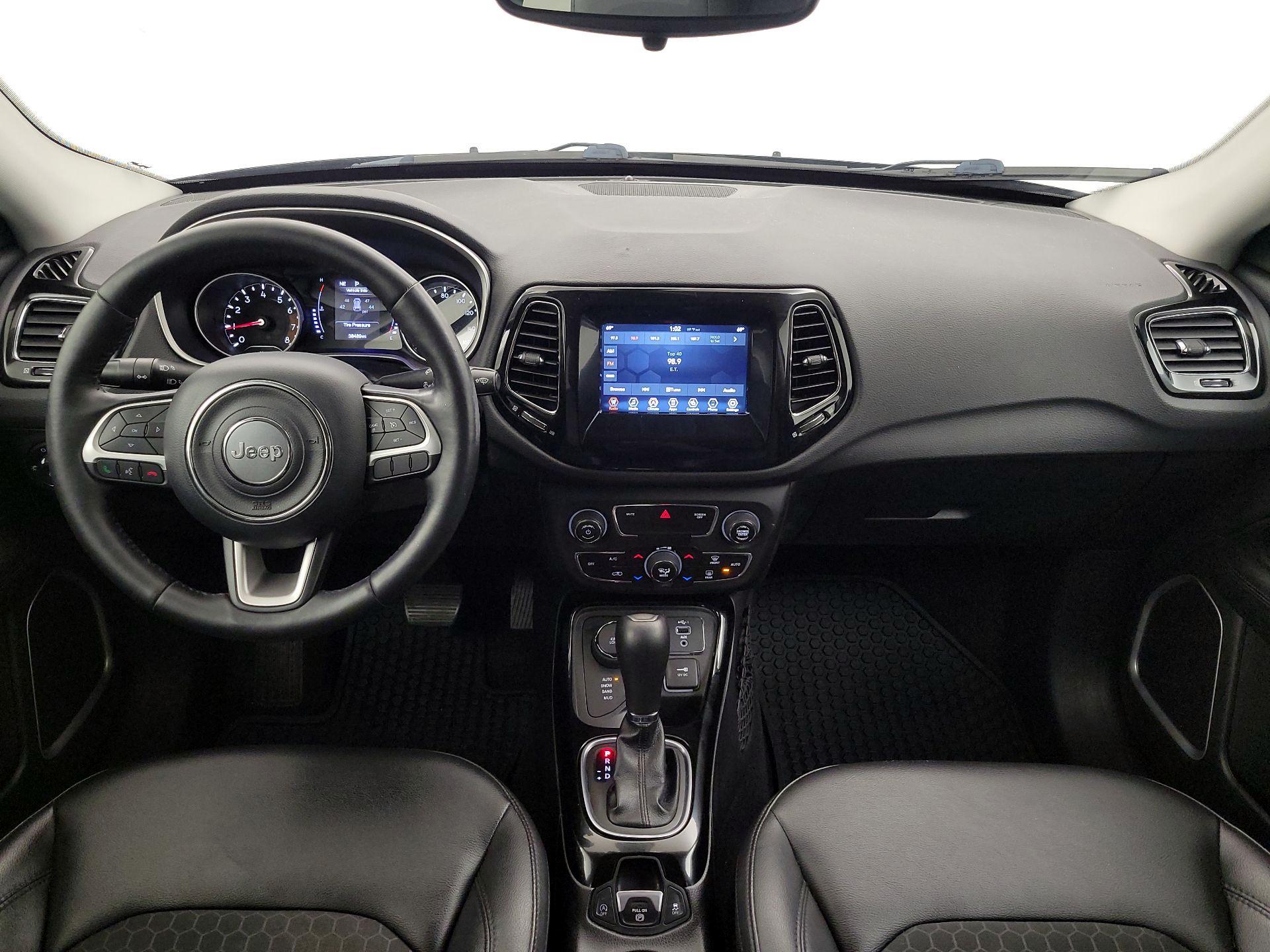 Thumbnail: 2019 Jeep Compass - 9