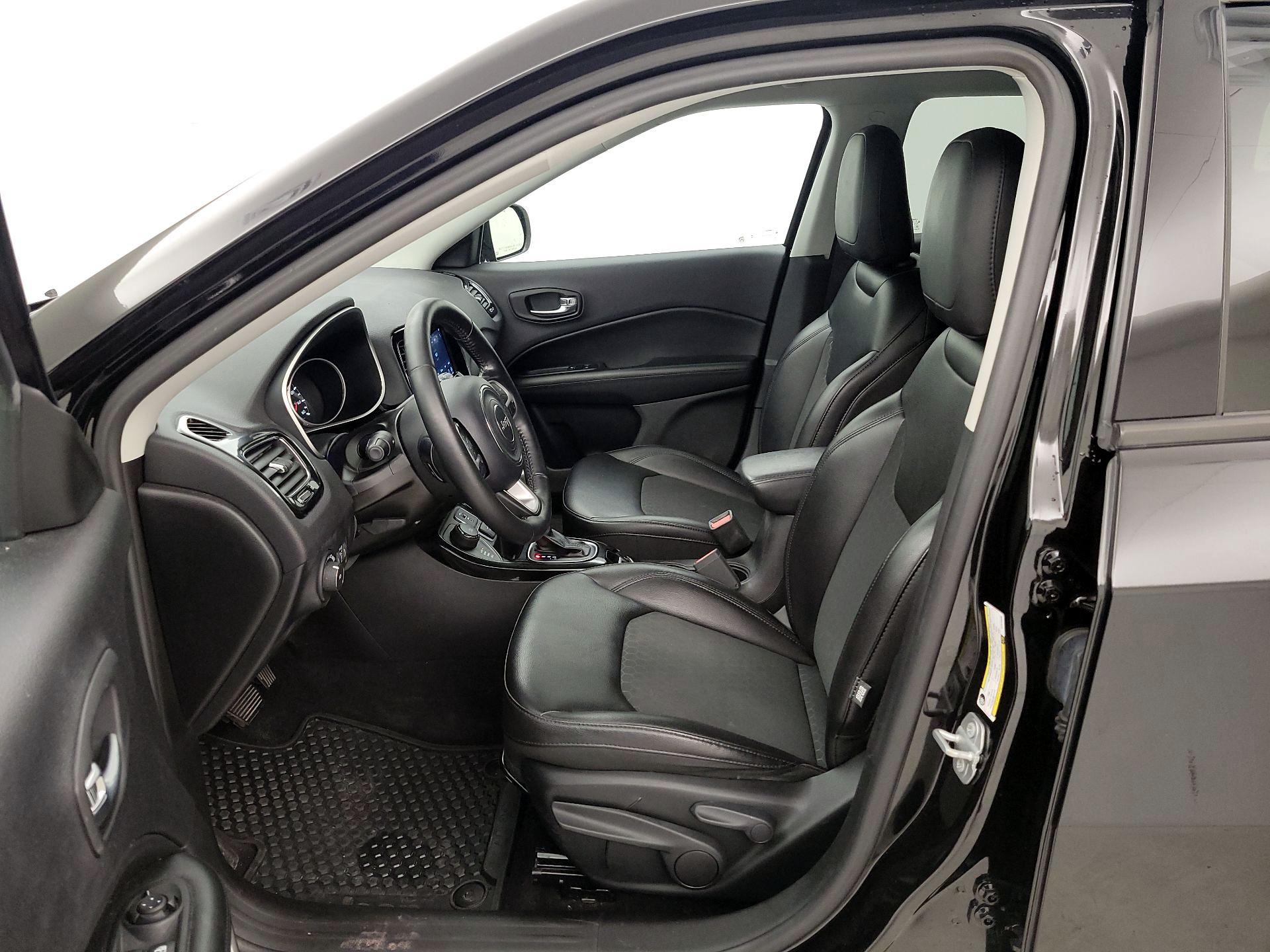 Thumbnail: 2019 Jeep Compass - 11