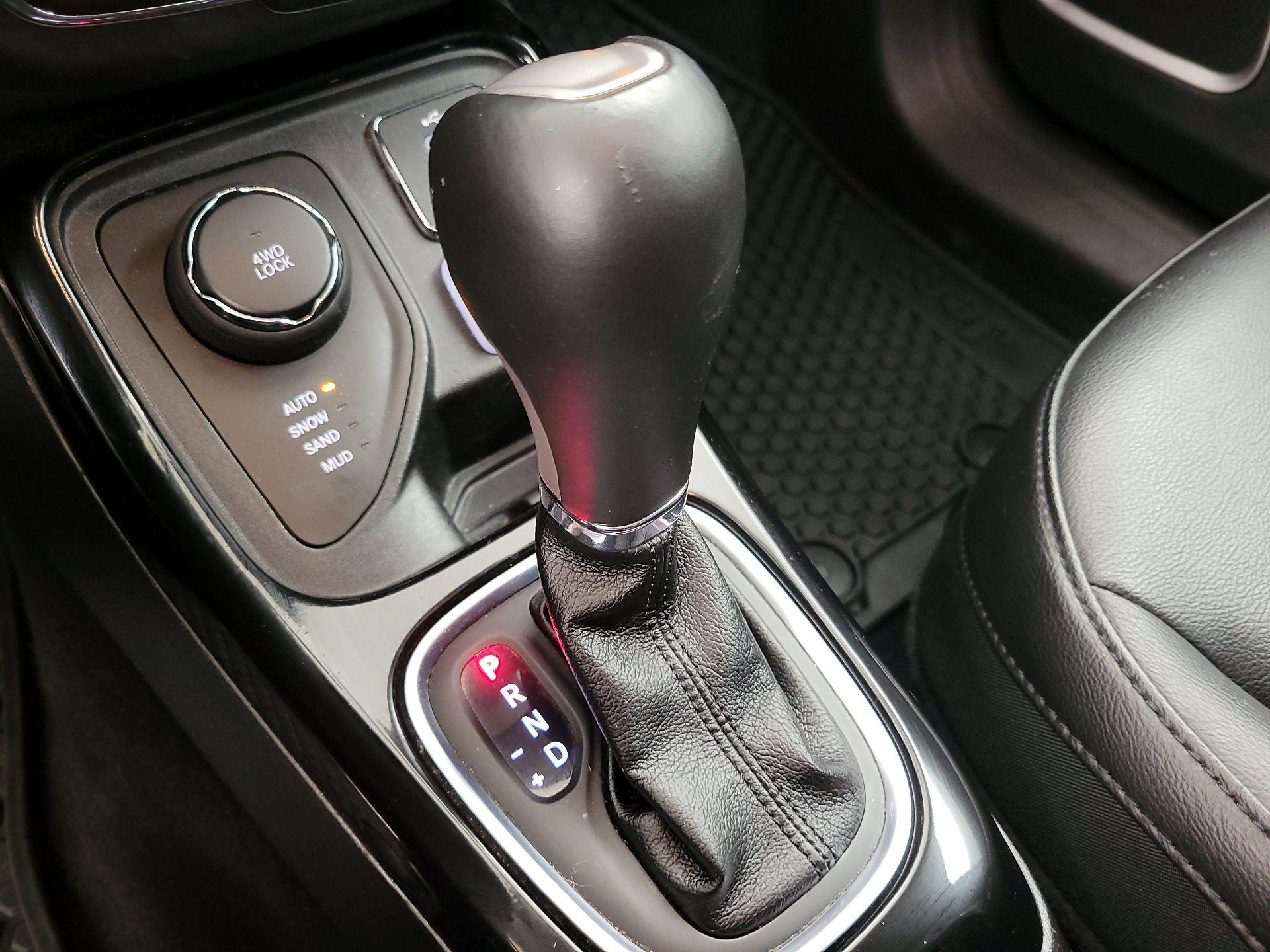 Thumbnail: 2019 Jeep Compass - 17