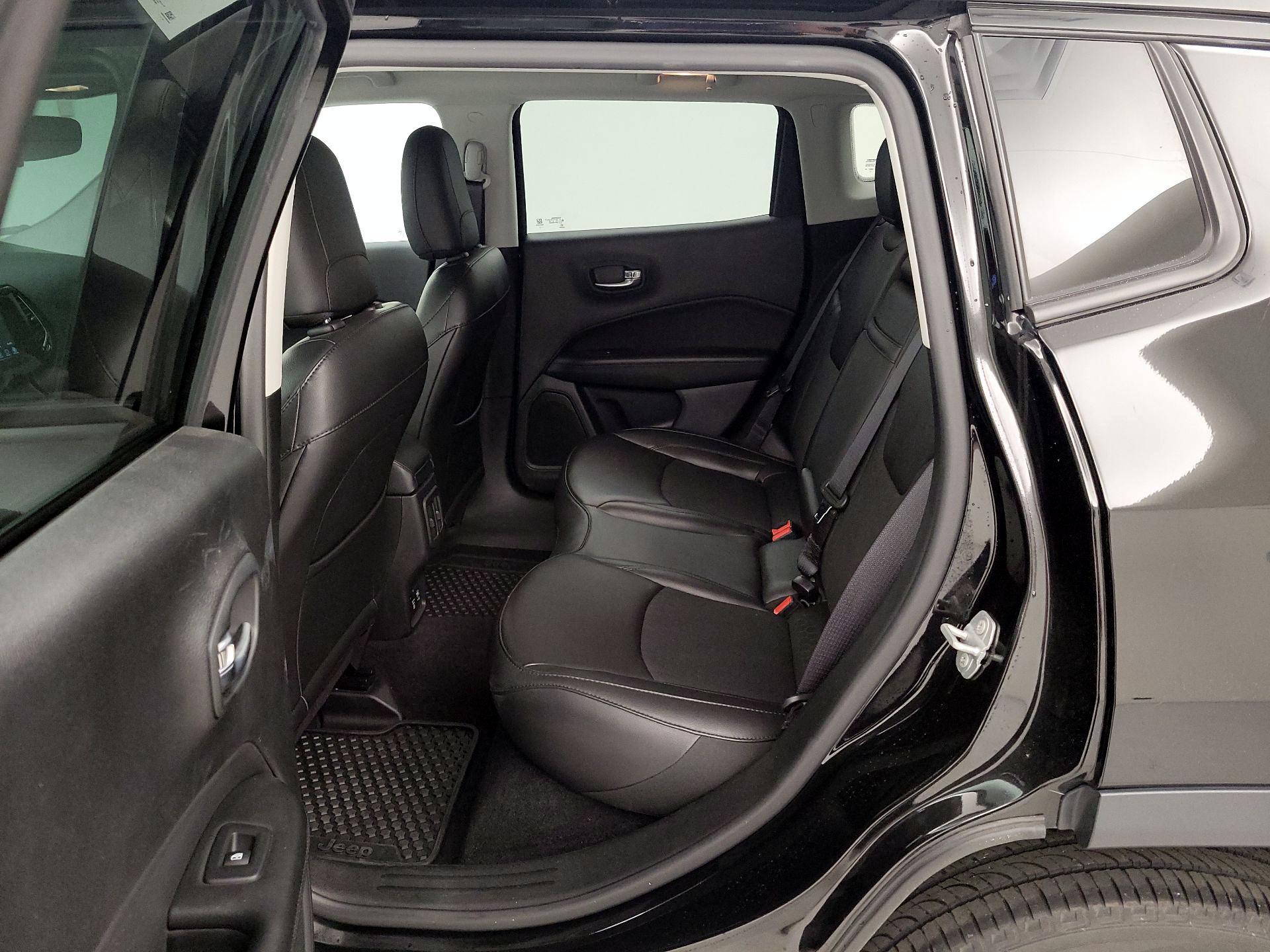 Thumbnail: 2019 Jeep Compass - 18