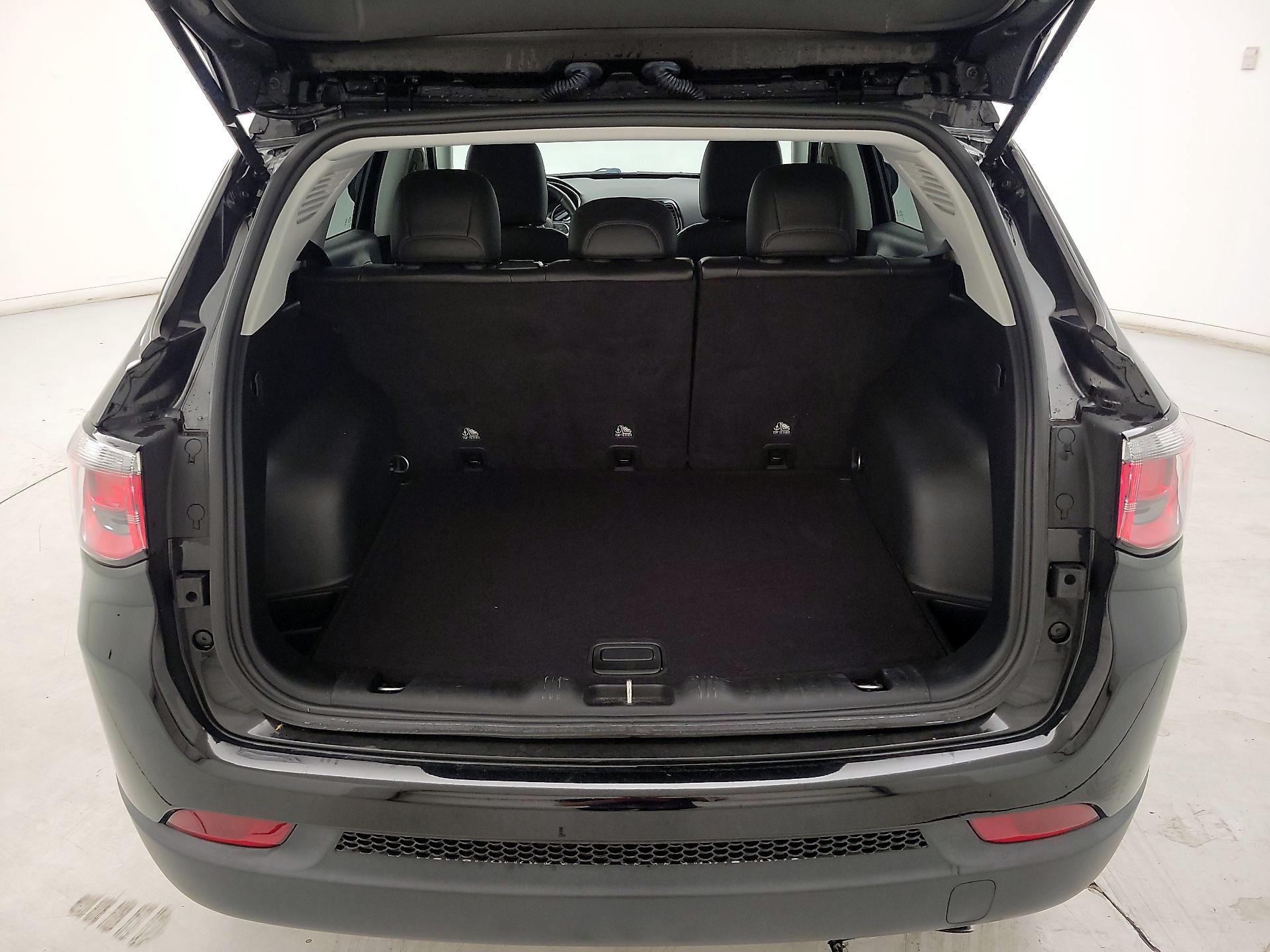 Thumbnail: 2019 Jeep Compass - 19