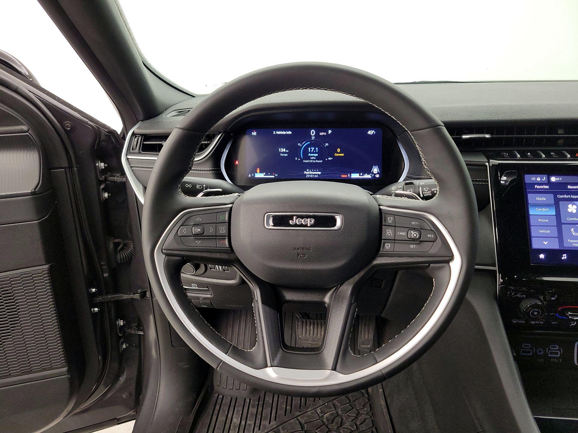Thumbnail: 2024 Jeep Grand Cherokee - 10