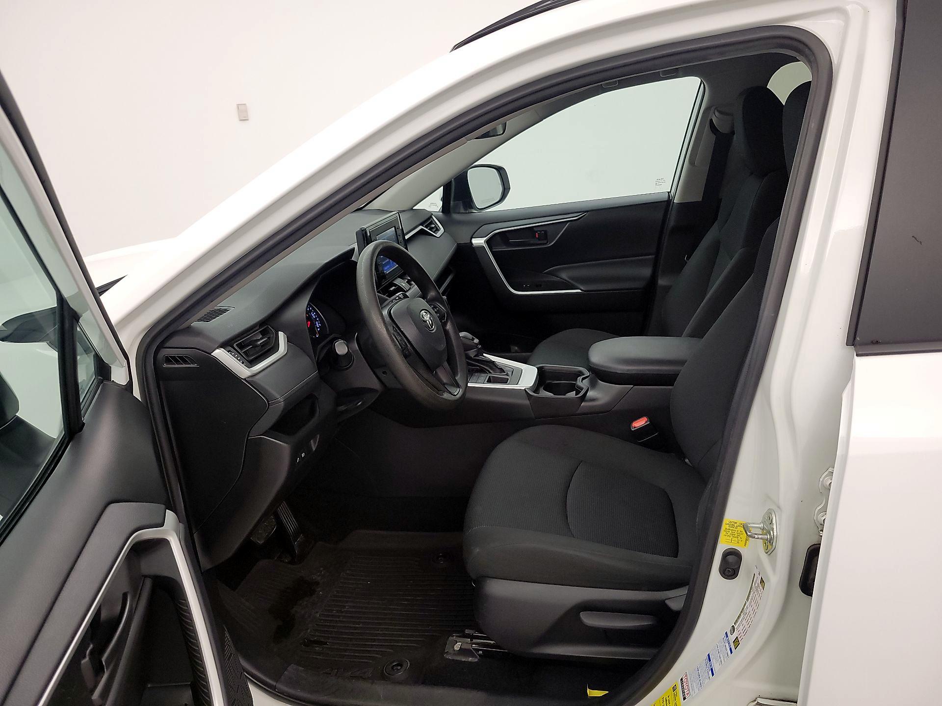 Thumbnail: 2021 Toyota RAV4 - 11