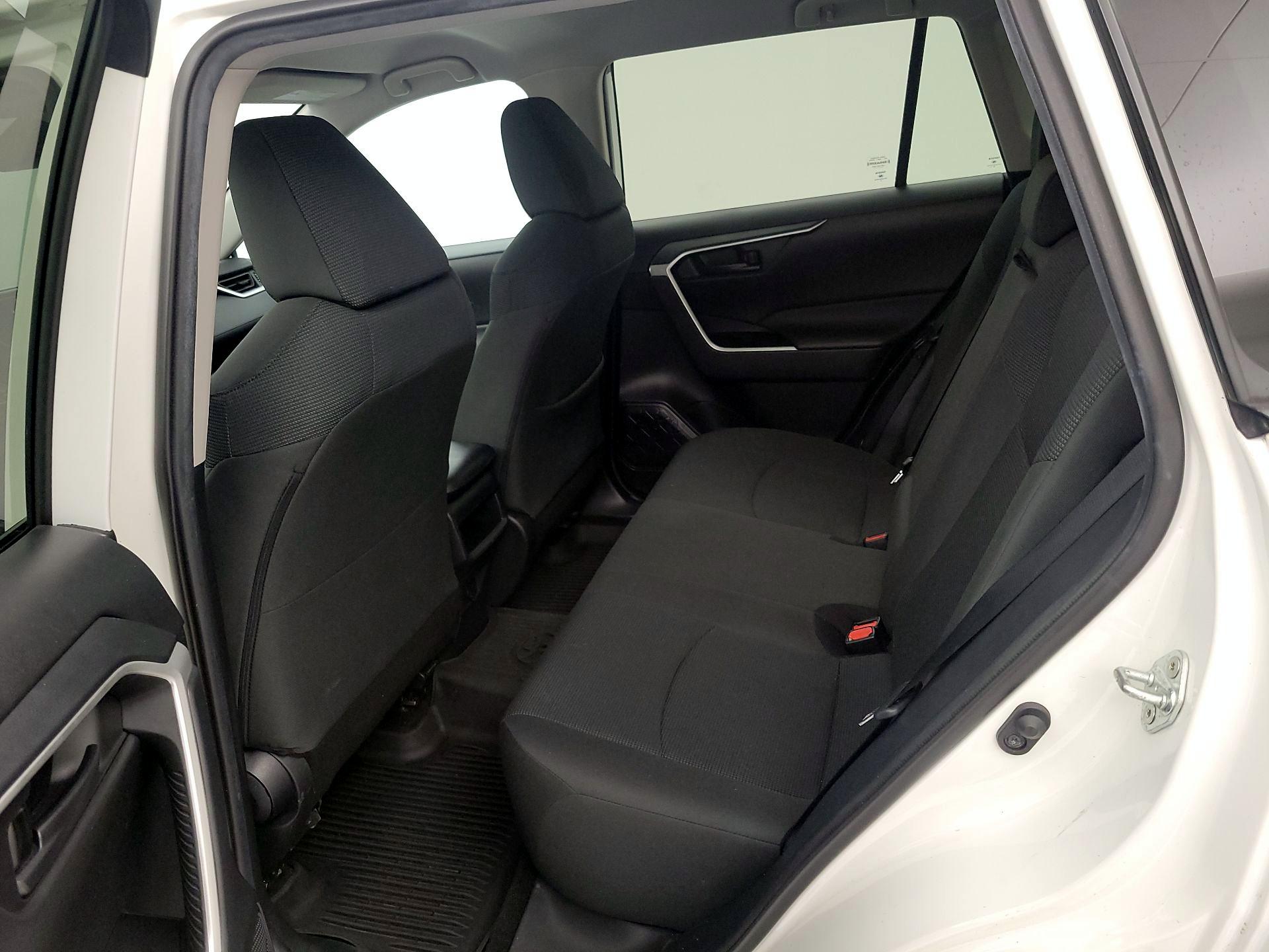 Thumbnail: 2021 Toyota RAV4 - 19