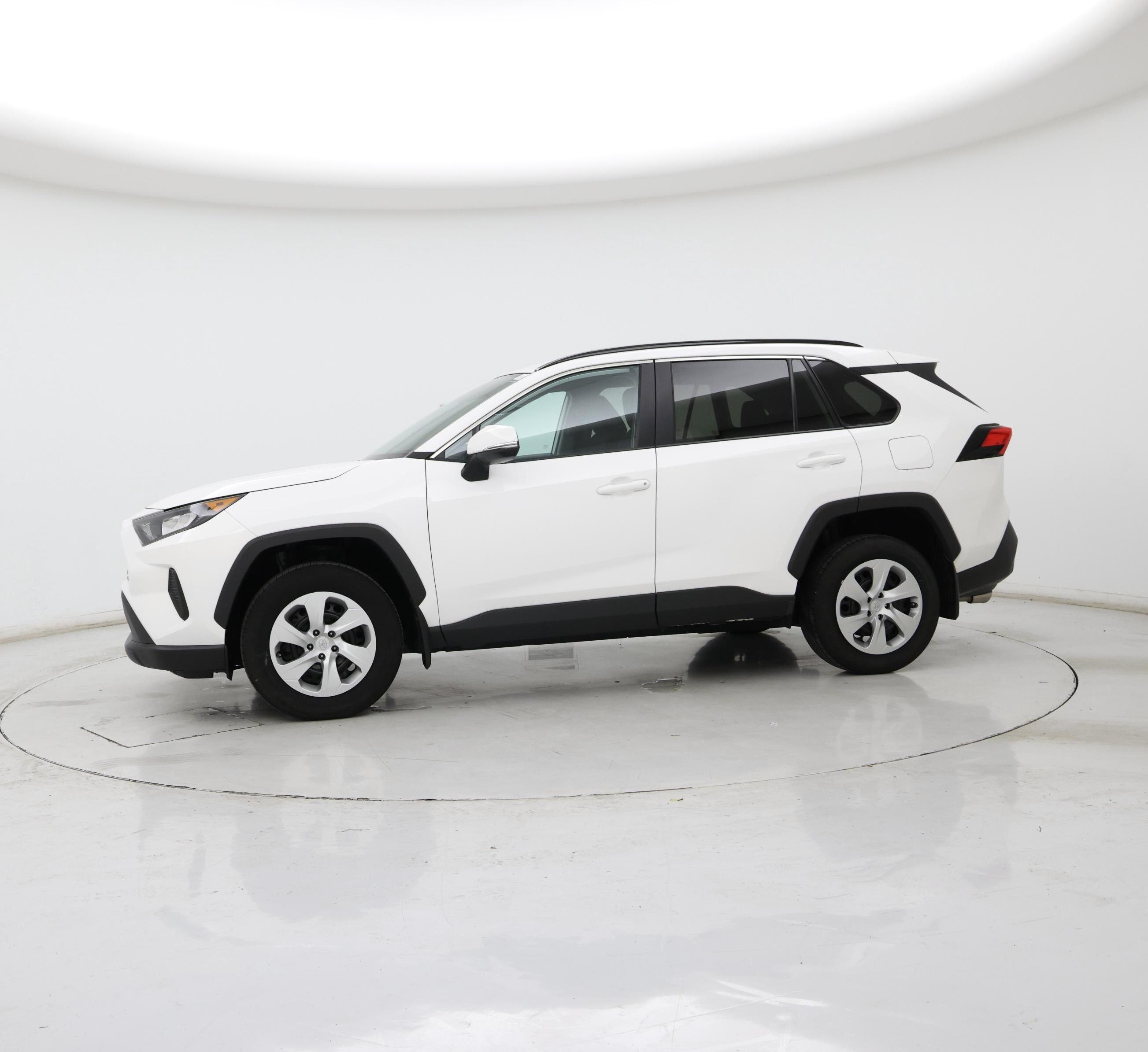 Thumbnail: 2021 Toyota RAV4 - 3