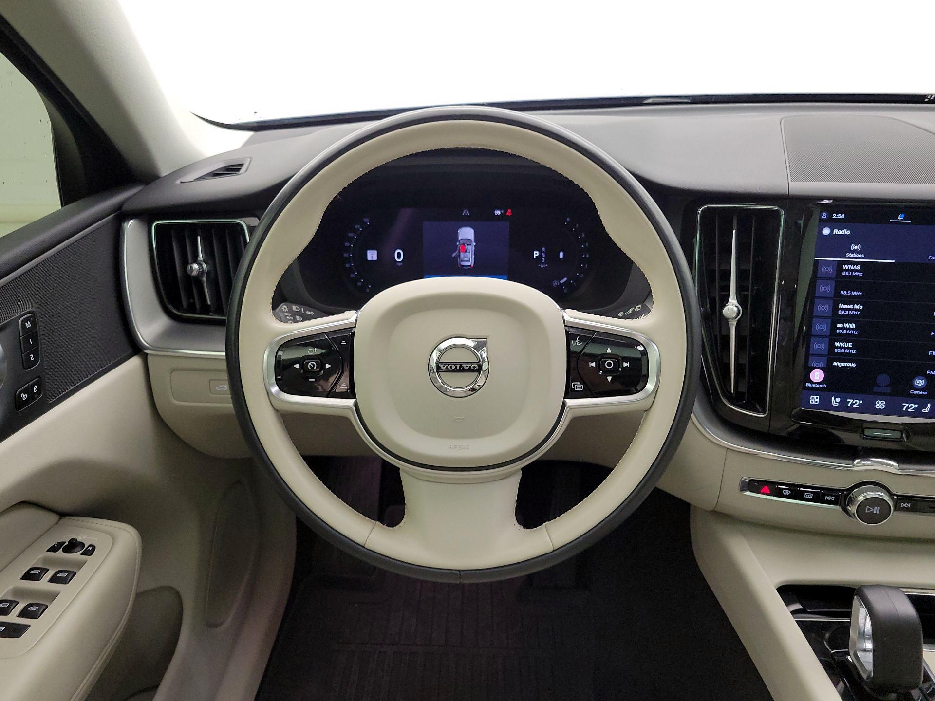 Thumbnail: 2024 Volvo XC60 - 10