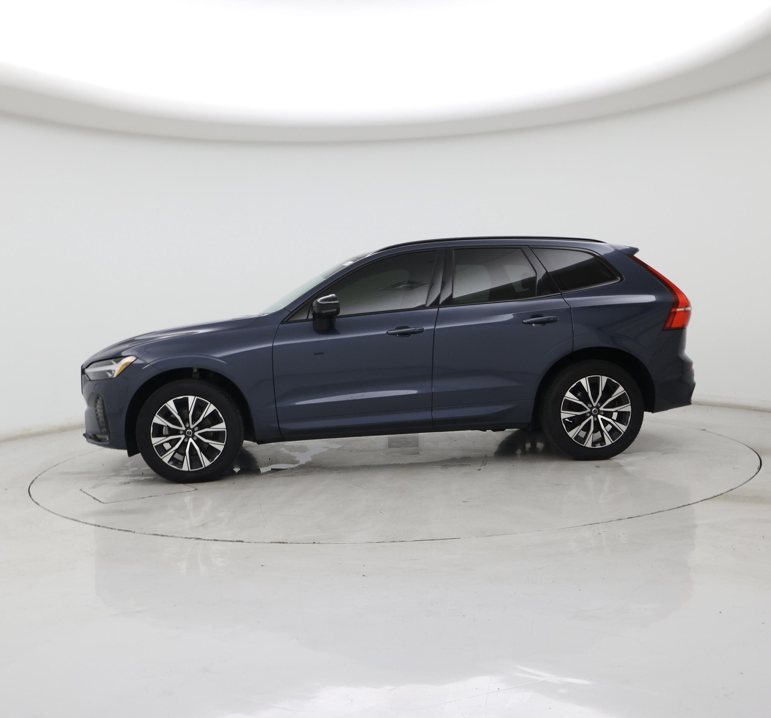 Thumbnail: 2024 Volvo XC60 - 3
