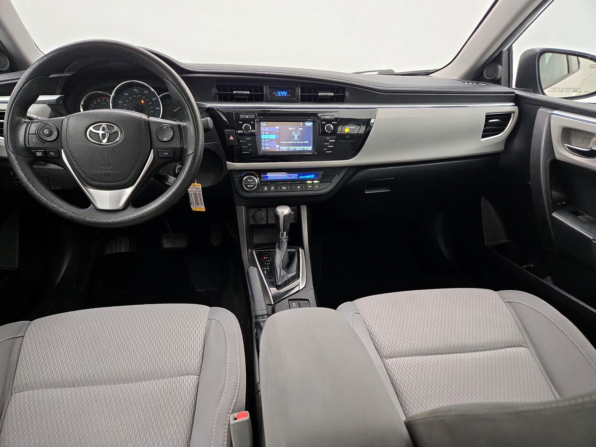 Thumbnail: 2015 Toyota Corolla - 9