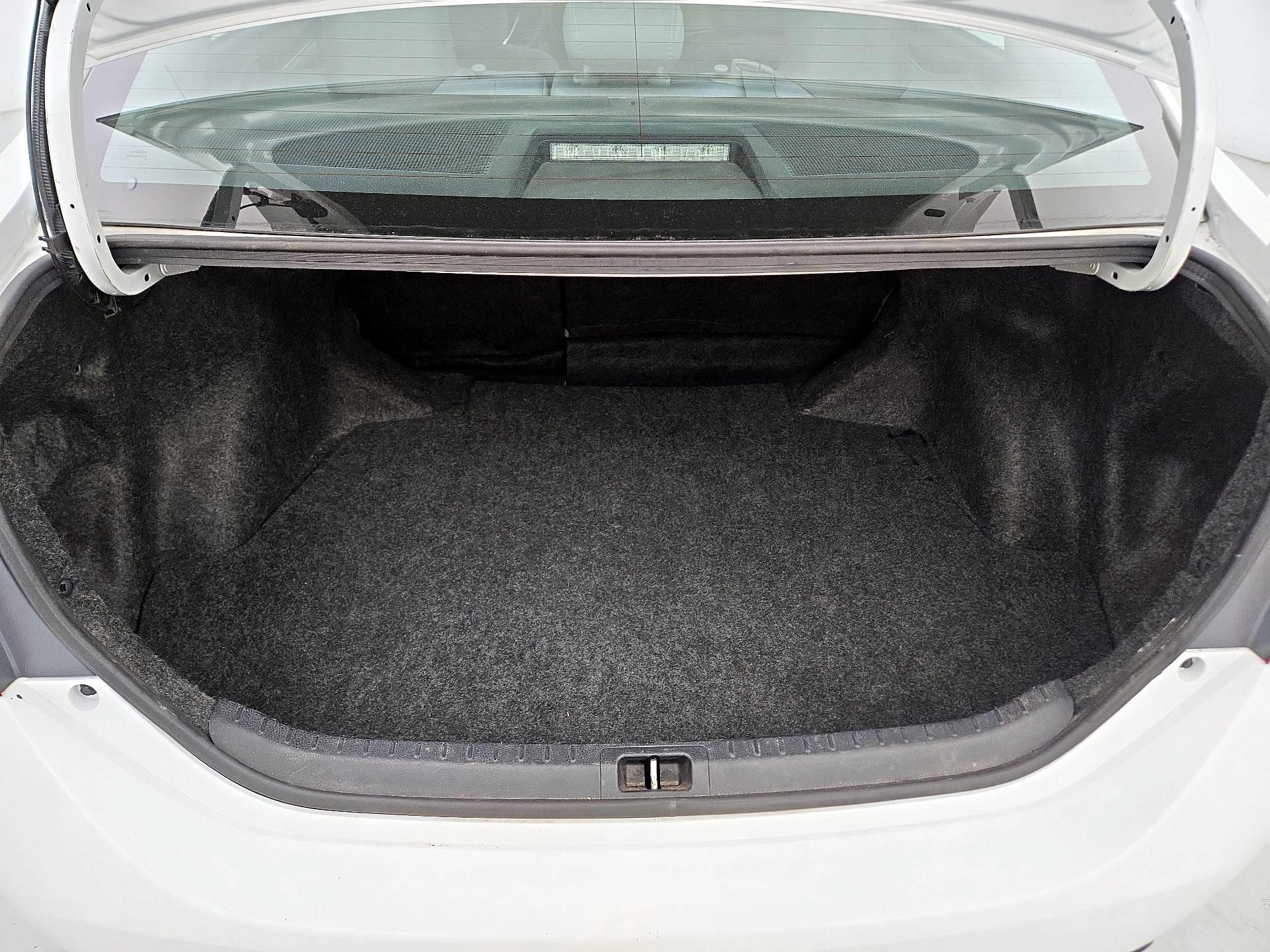Thumbnail: 2015 Toyota Corolla - 20