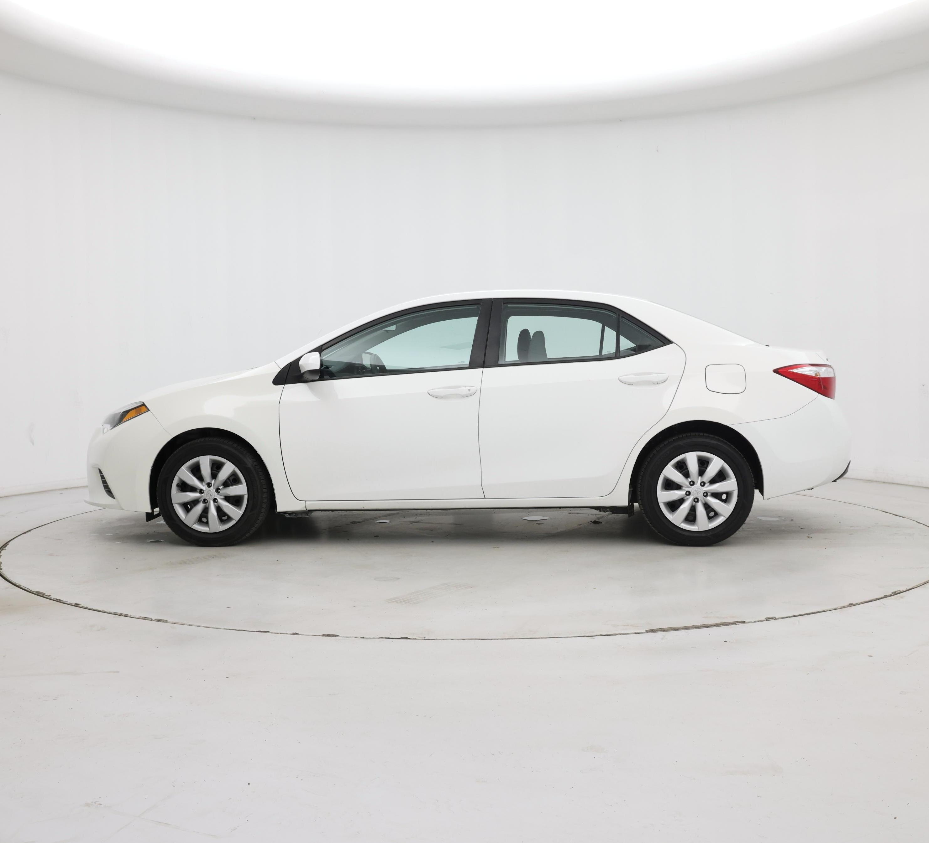 Thumbnail: 2015 Toyota Corolla - 3