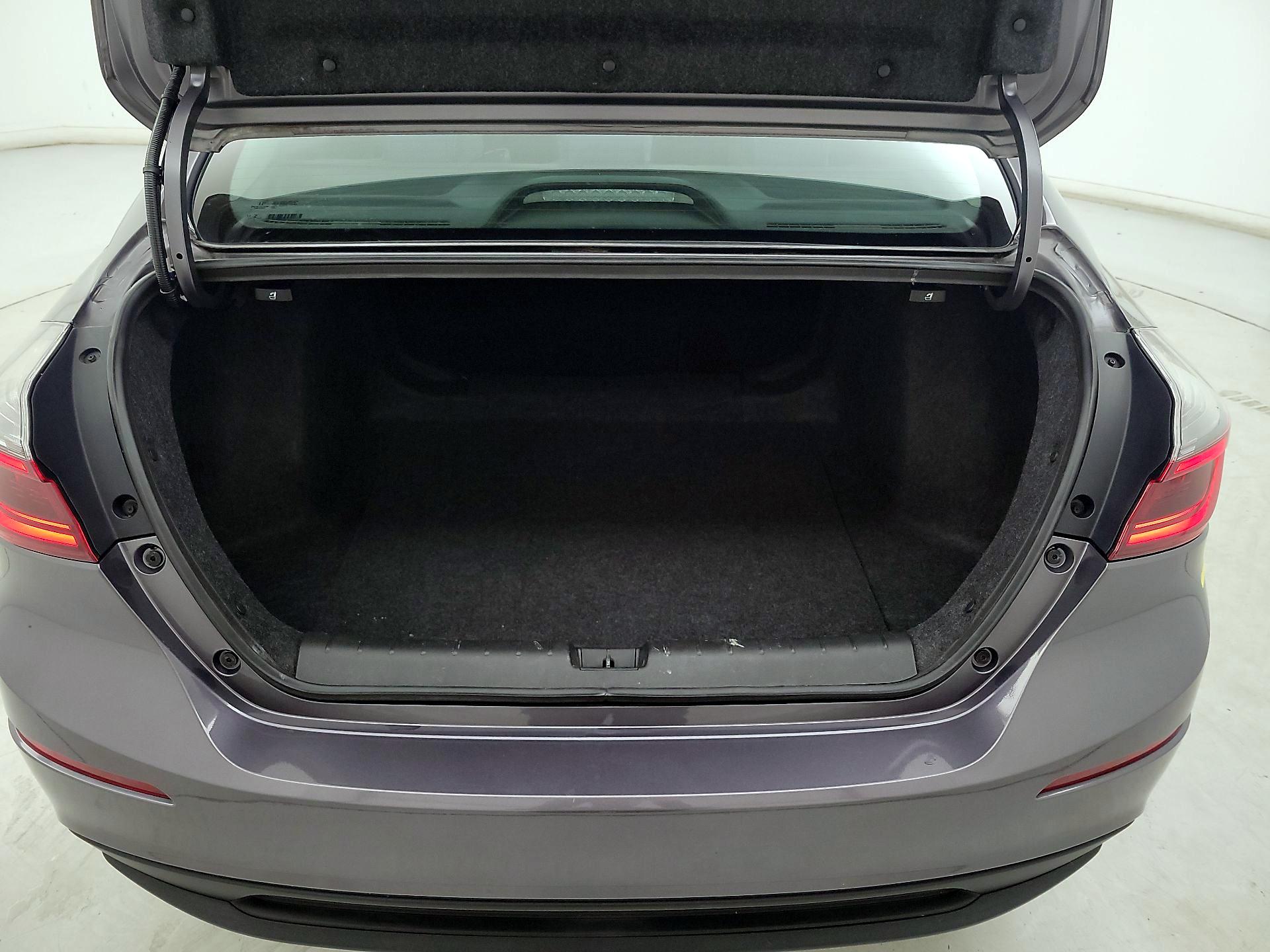 Thumbnail: 2021 Honda Insight - 19