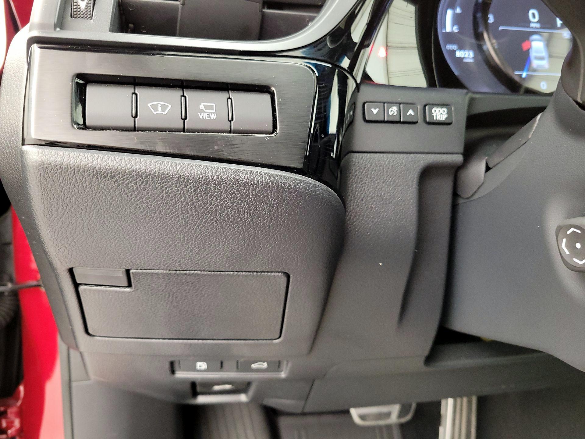 Thumbnail: 2025 Lexus ES - 13