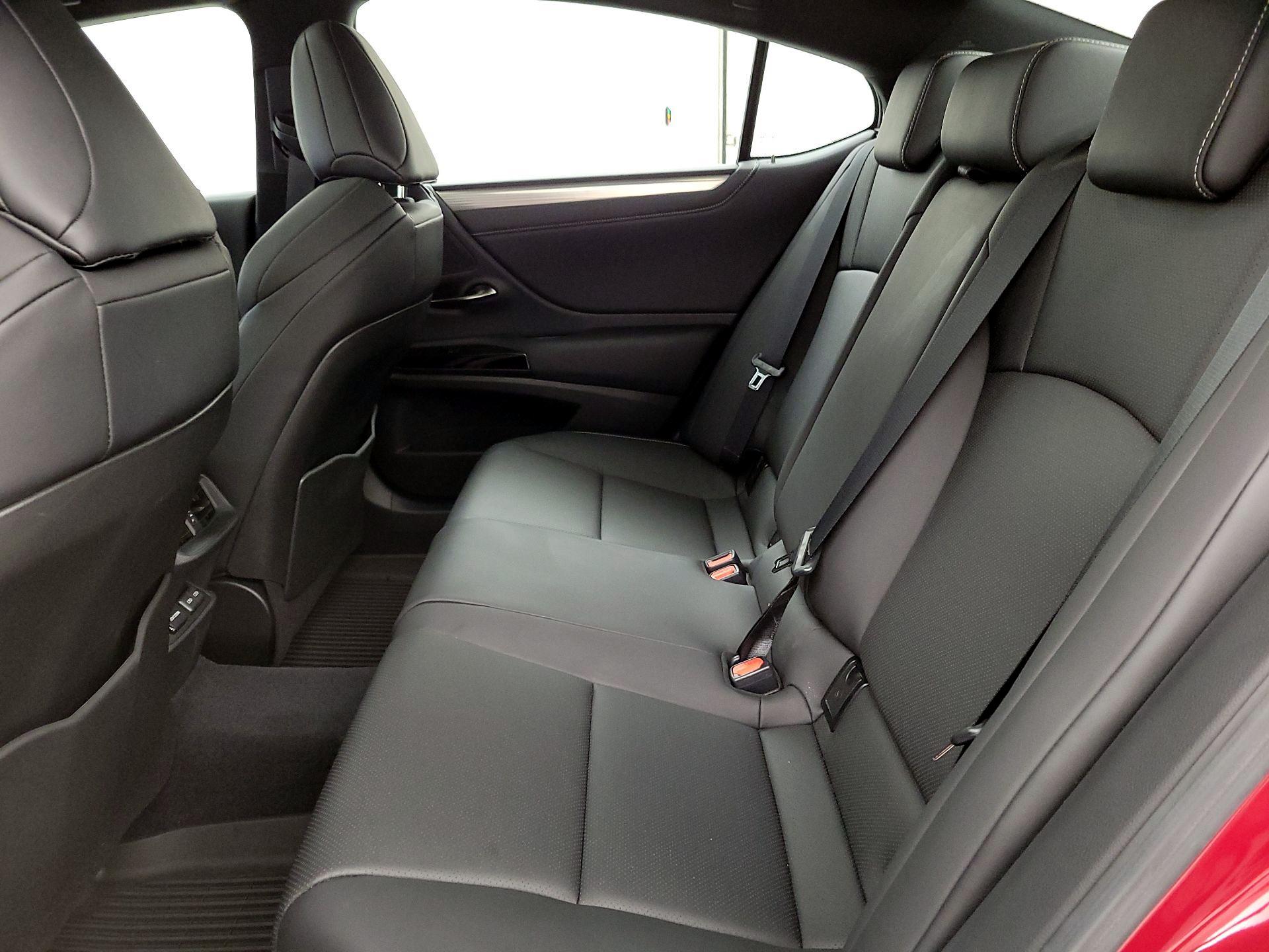 Thumbnail: 2025 Lexus ES - 19