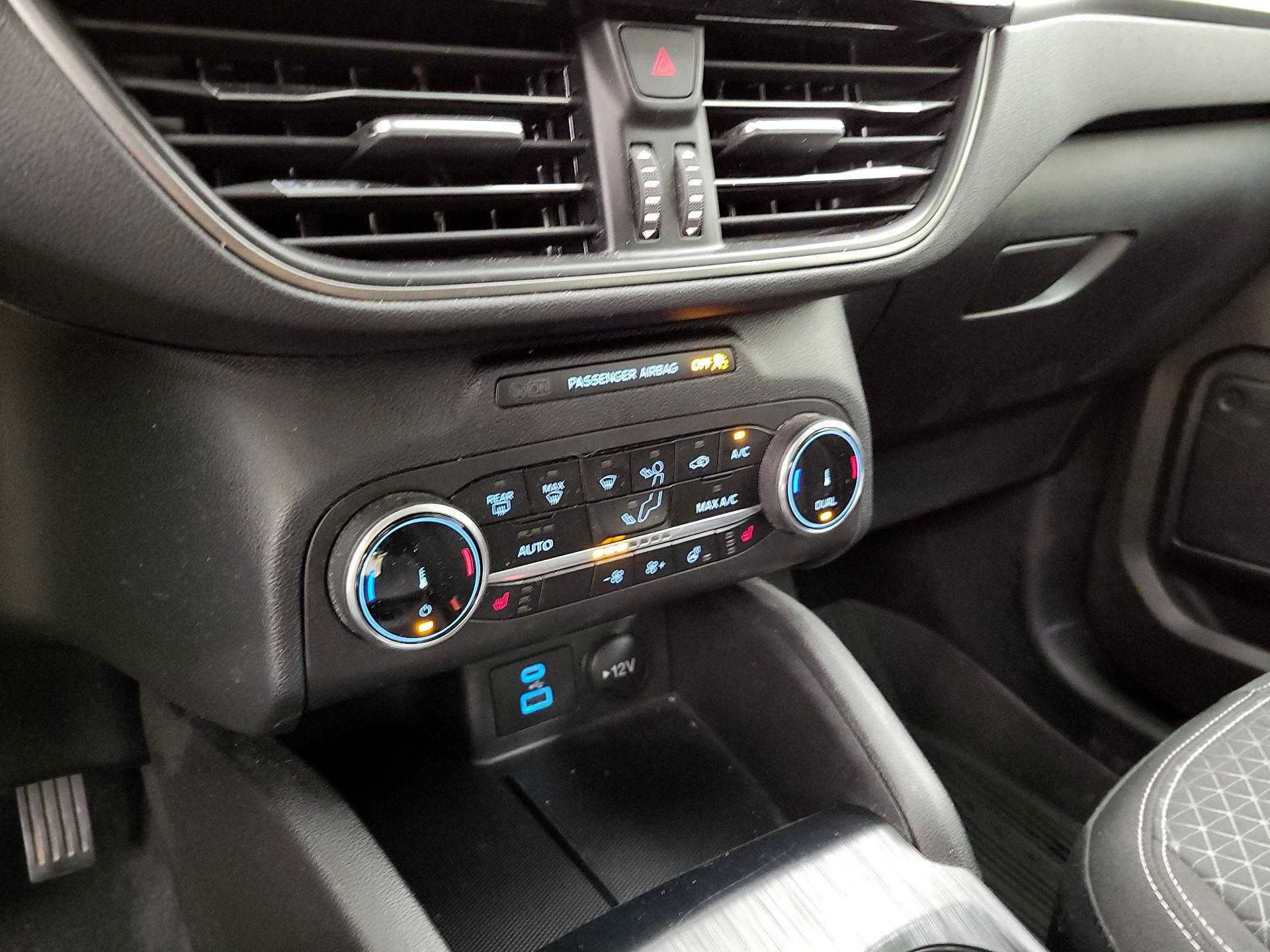 Thumbnail: 2023 Ford Escape - 16