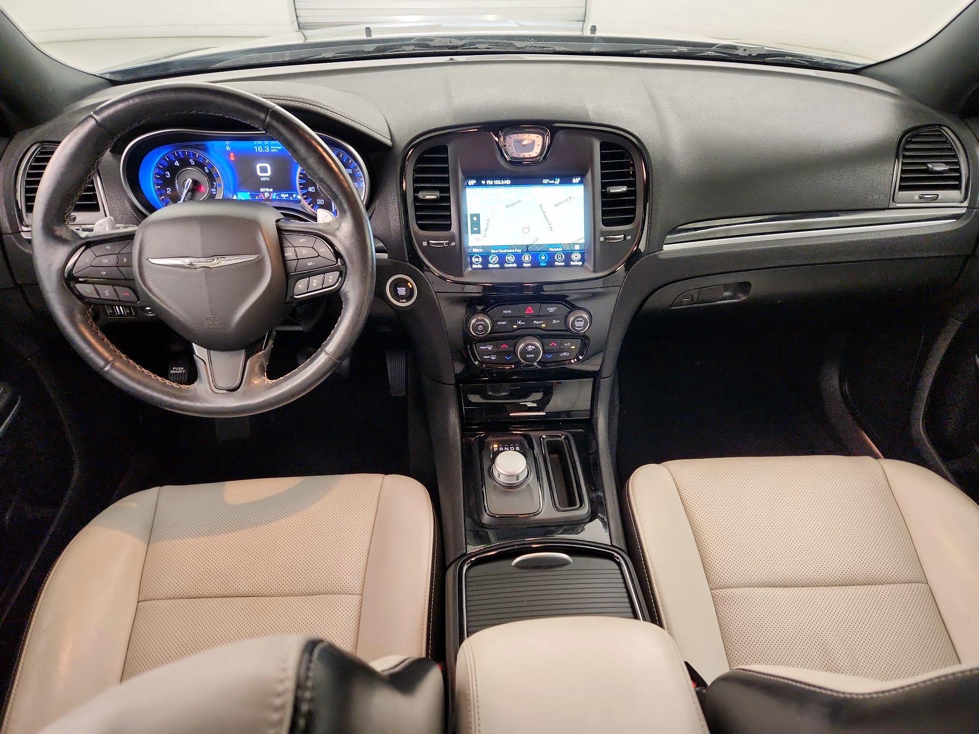 Thumbnail: 2021 Chrysler 300 - 9