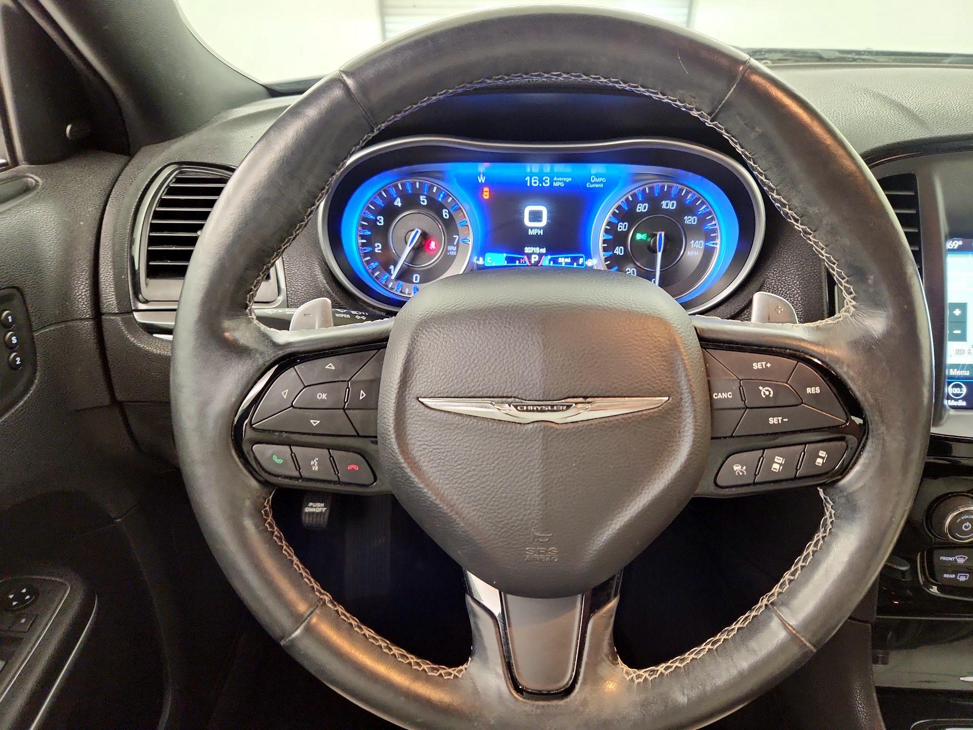 Thumbnail: 2021 Chrysler 300 - 10