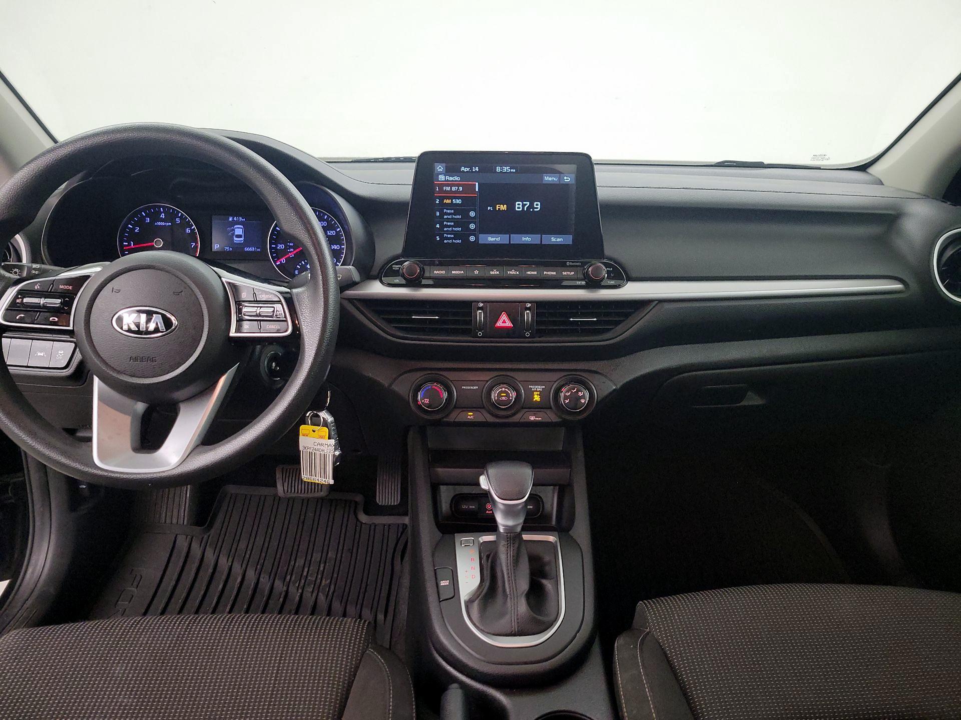 Thumbnail: 2020 Kia Forte - 9