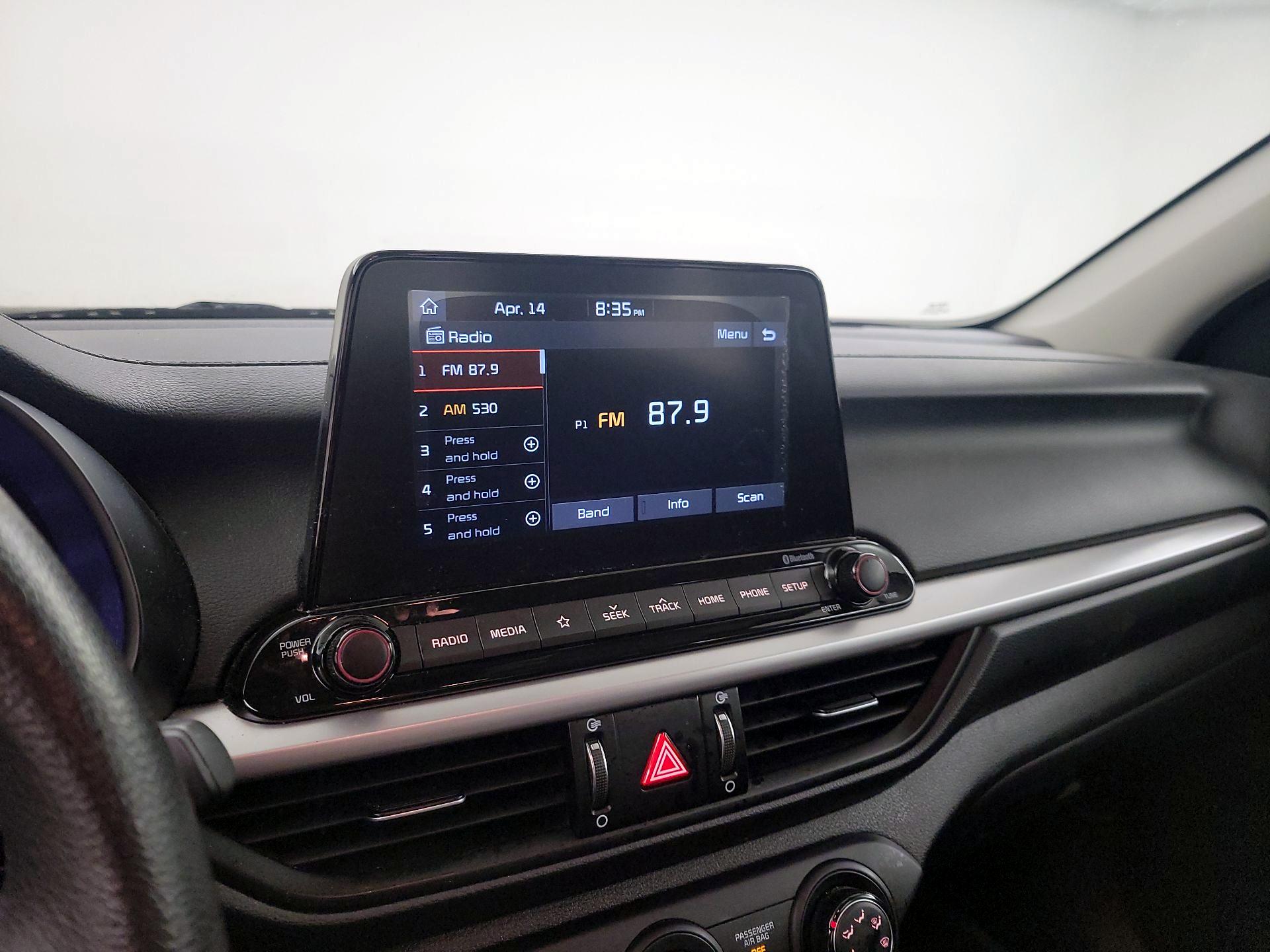 Thumbnail: 2020 Kia Forte - 15