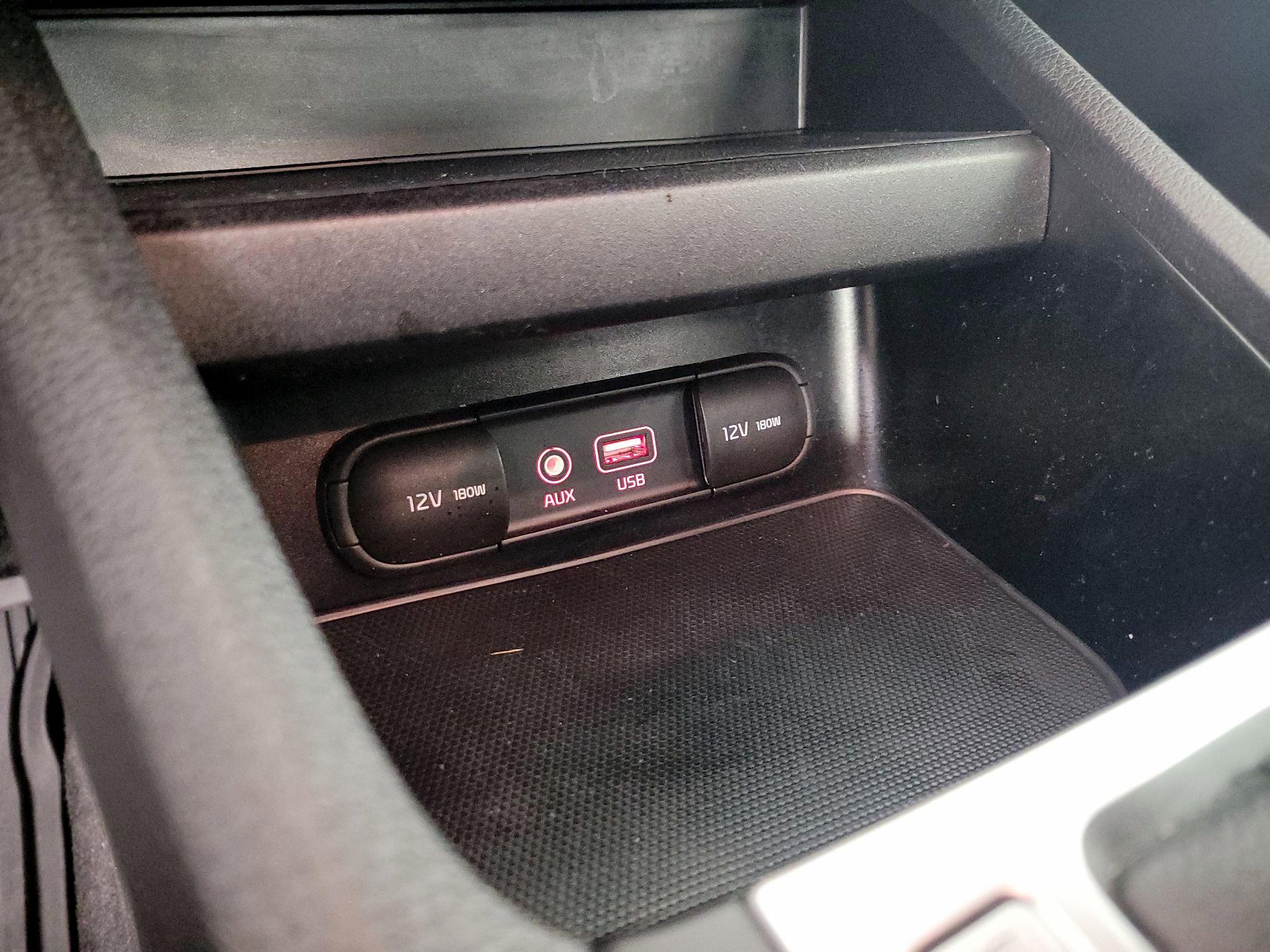 Thumbnail: 2020 Kia Forte - 18