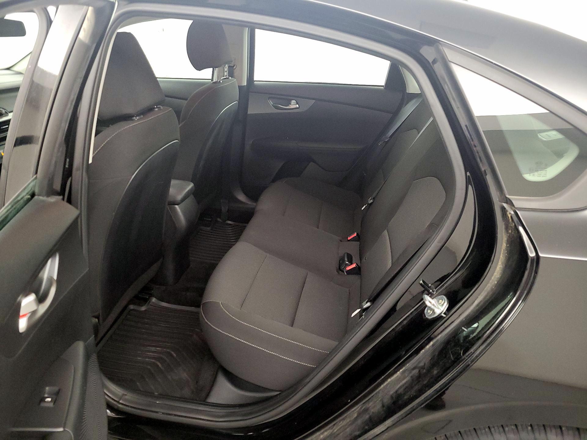 Thumbnail: 2020 Kia Forte - 19