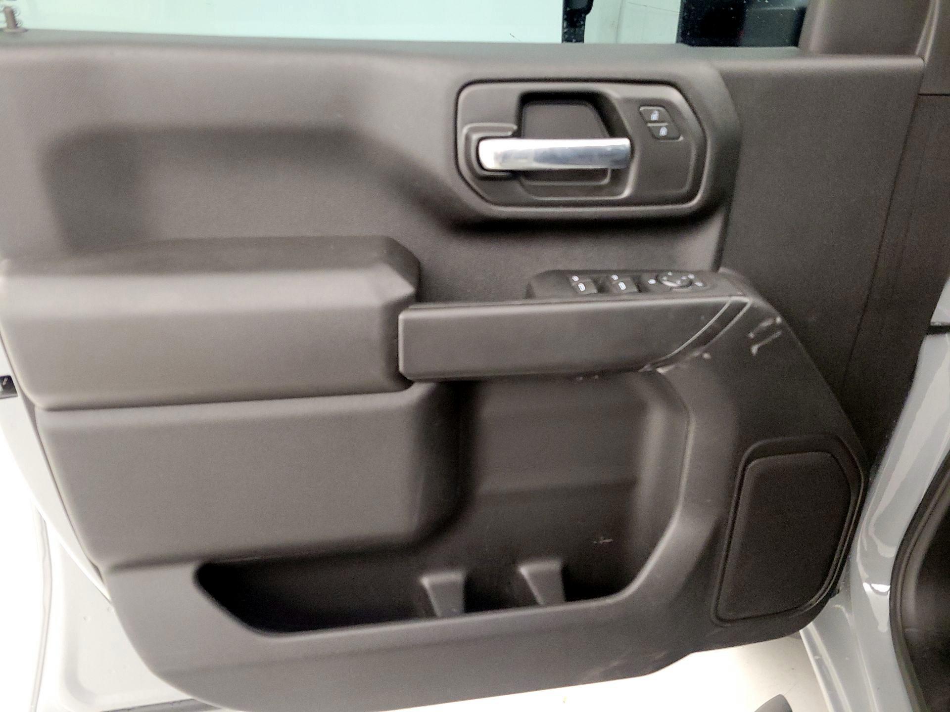 Thumbnail: 2025 Chevrolet Silverado 2500 - 12