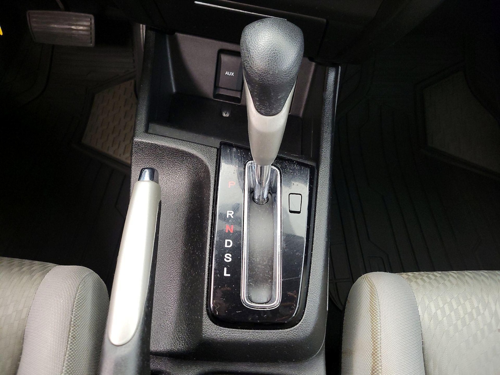 2015 Honda Civic LX - Photo 18