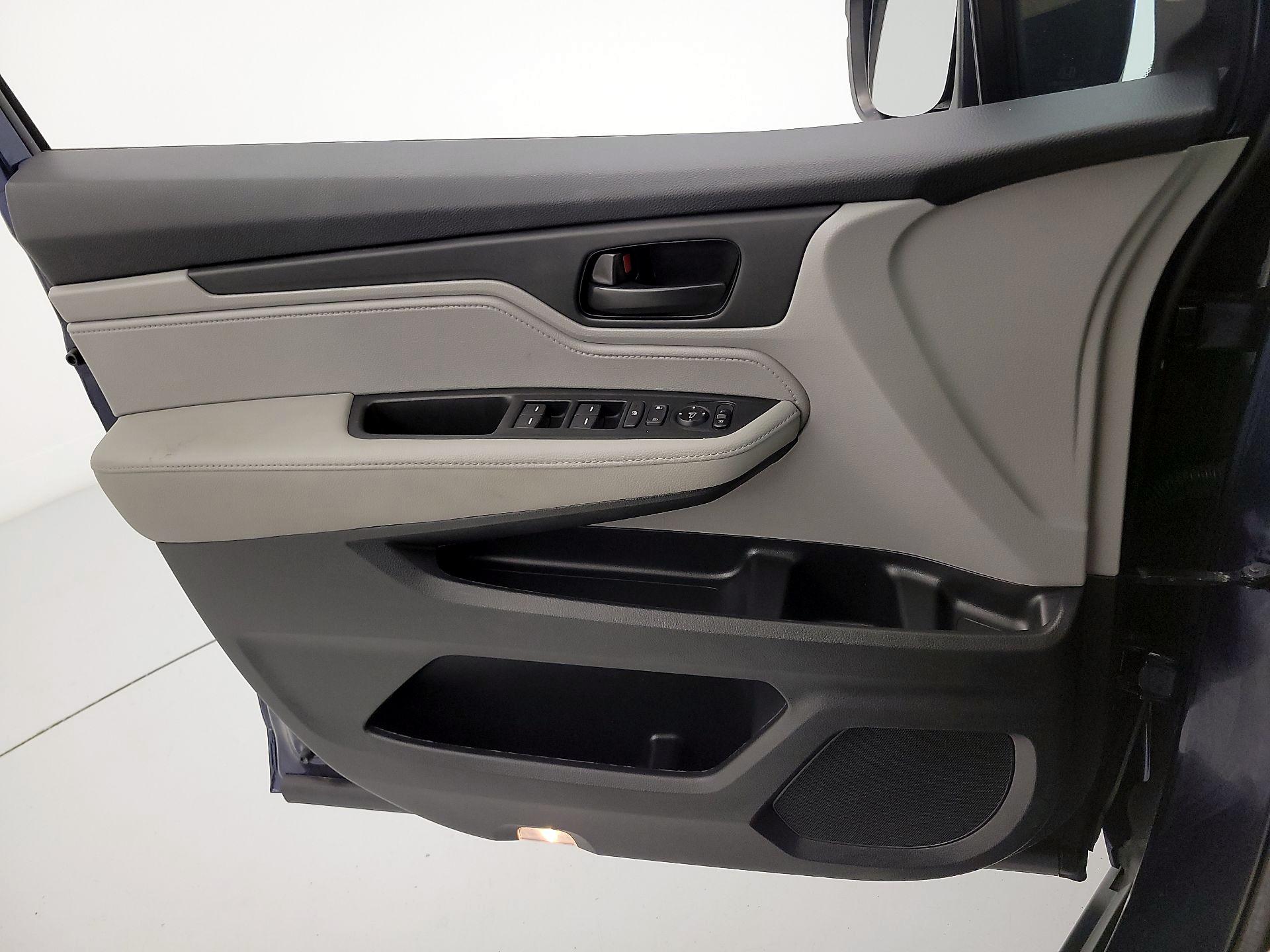 Thumbnail: 2021 Honda Odyssey - 12