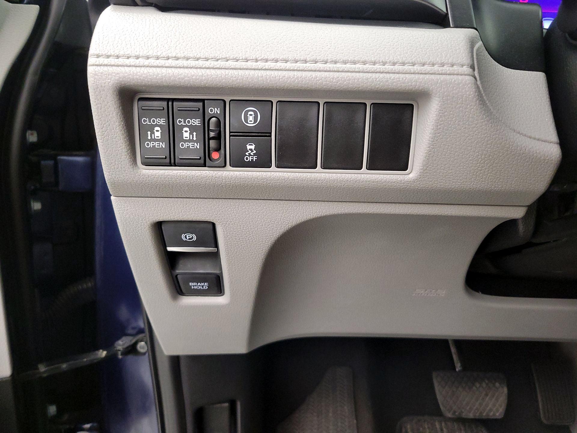 Thumbnail: 2021 Honda Odyssey - 13