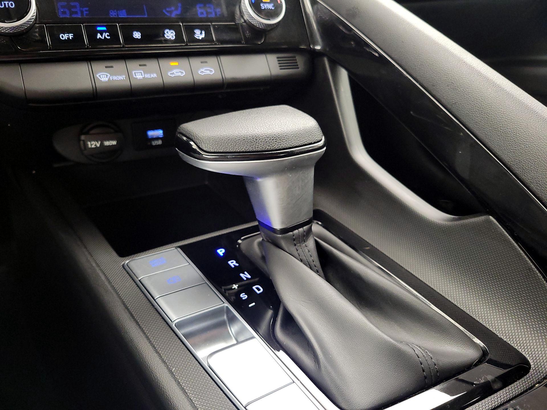 Thumbnail: 2024 Hyundai Elantra - 18