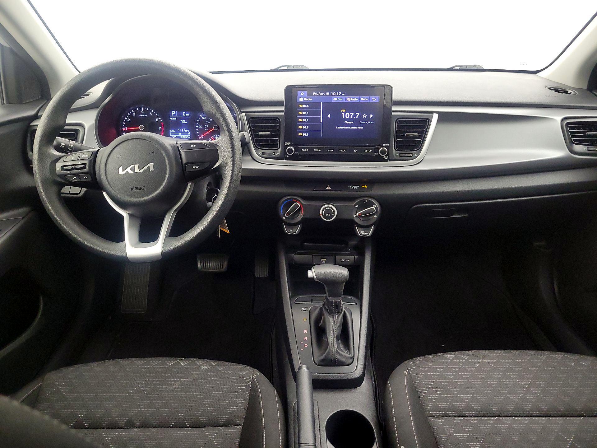 Thumbnail: 2022 Kia Rio - 9