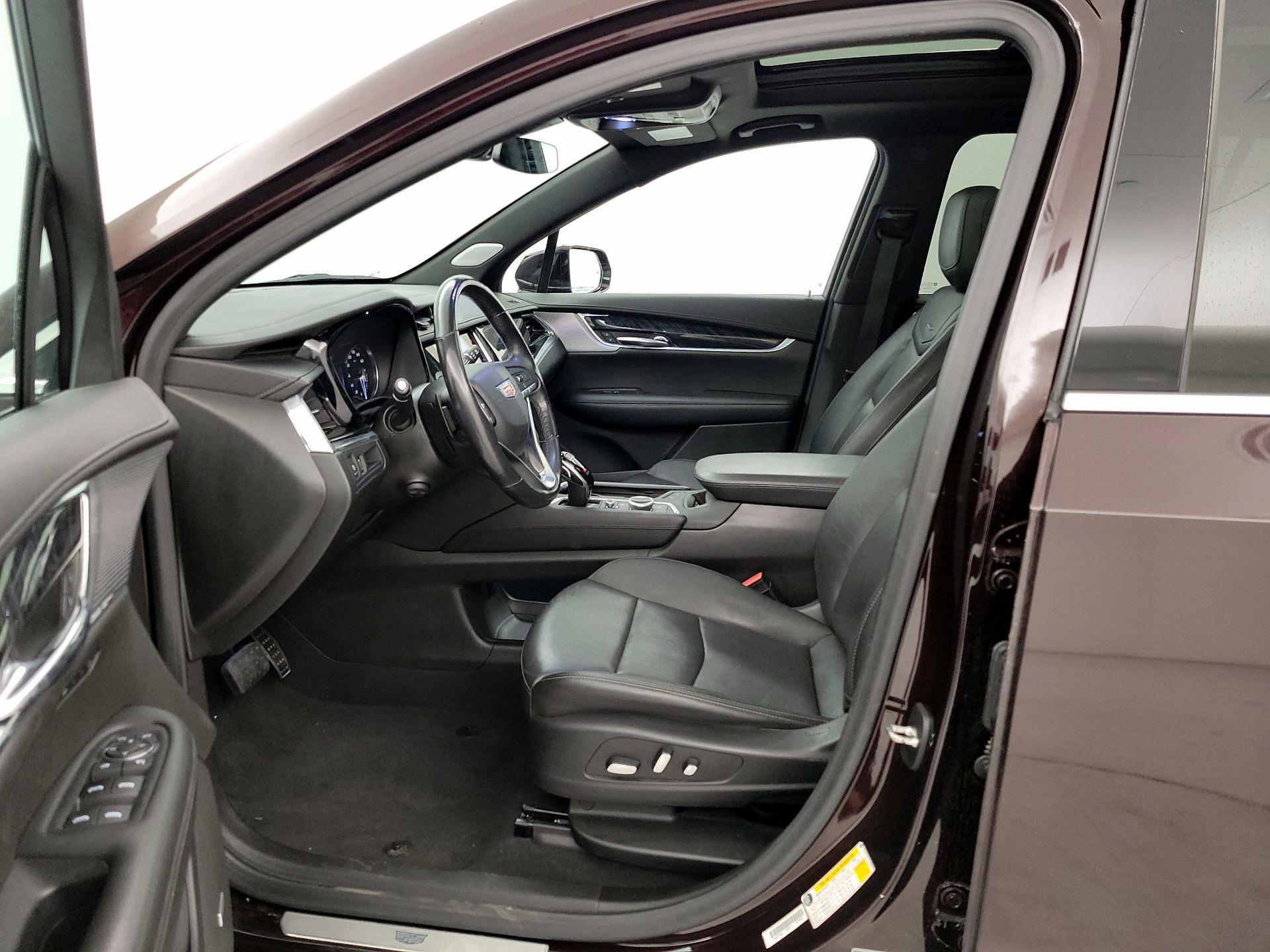 Thumbnail: 2020 Cadillac XT6 - 11