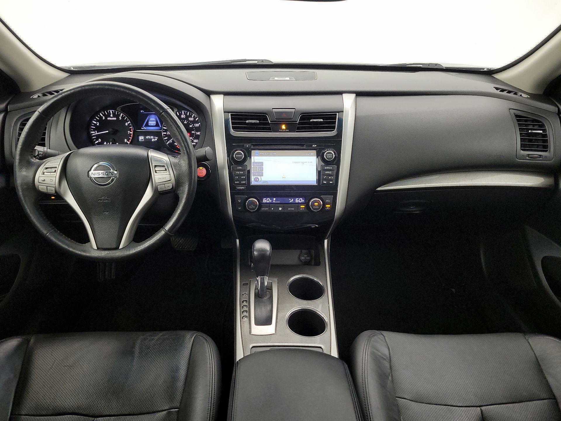 Thumbnail: 2015 Nissan Altima - 9