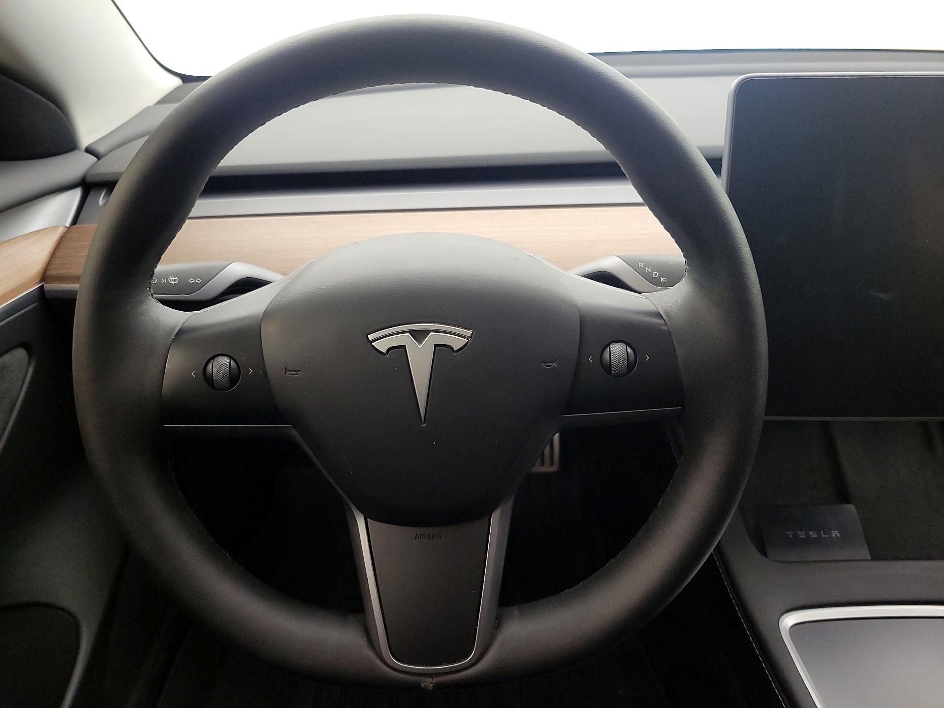 Thumbnail: 2023 Tesla Model 3 - 10