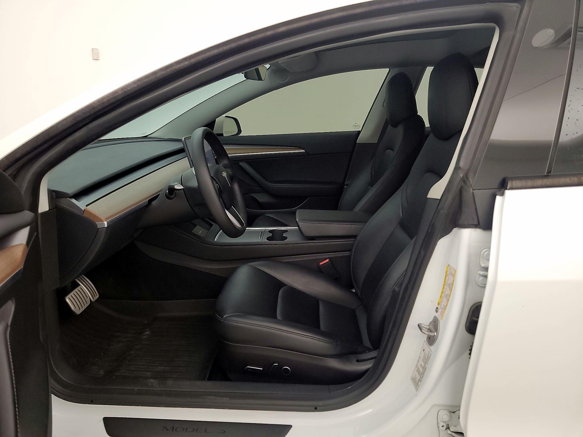 Thumbnail: 2023 Tesla Model 3 - 11