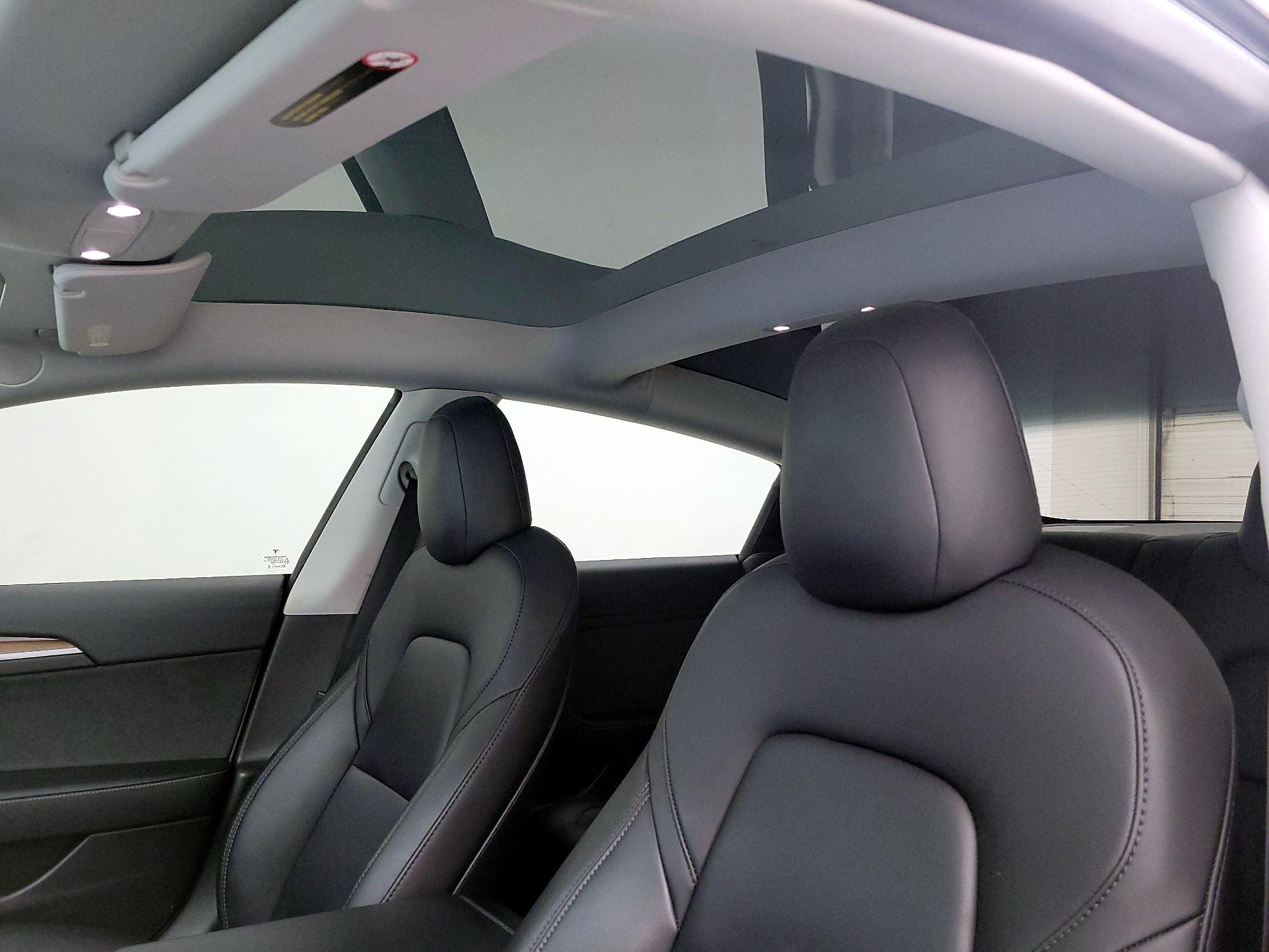 Thumbnail: 2023 Tesla Model 3 - 18