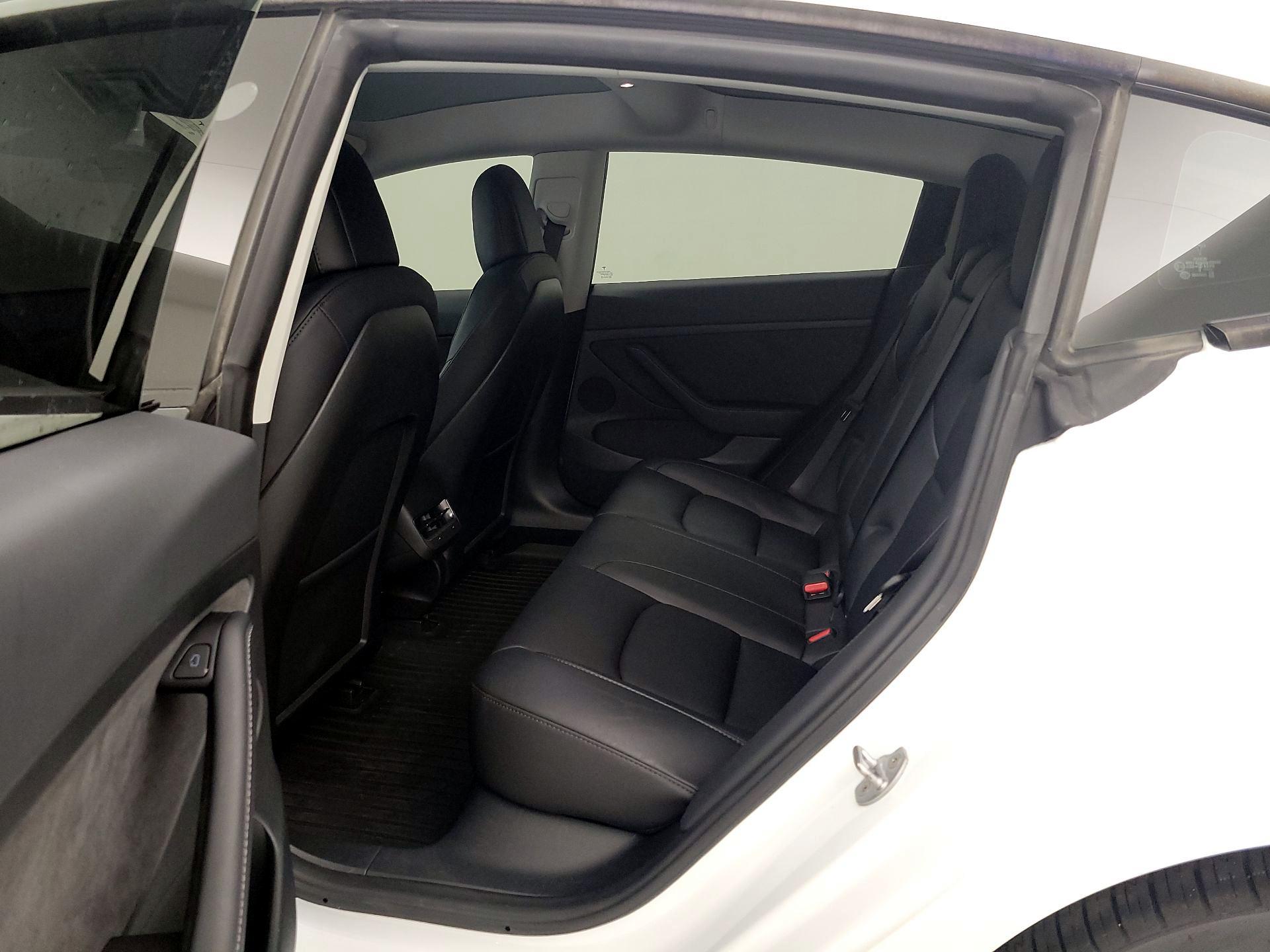 Thumbnail: 2023 Tesla Model 3 - 19