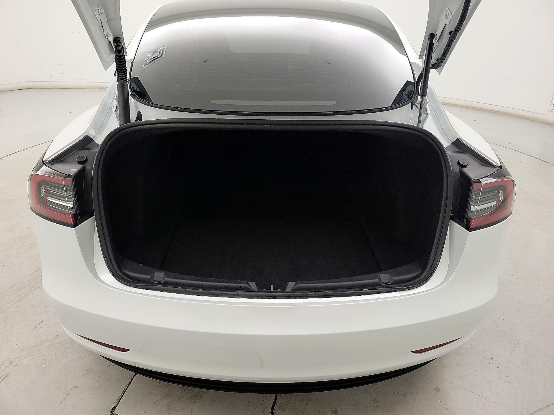 Thumbnail: 2023 Tesla Model 3 - 20