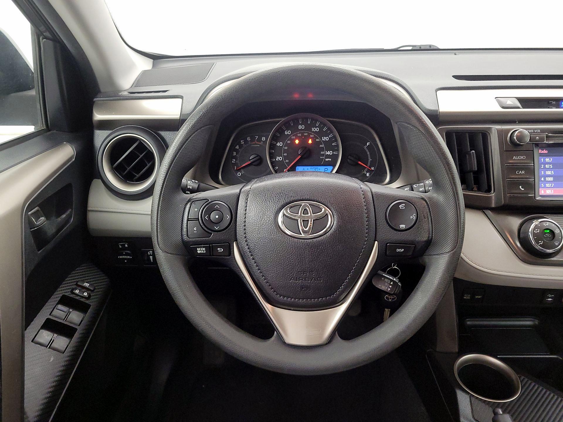 Thumbnail: 2015 Toyota RAV4 - 10