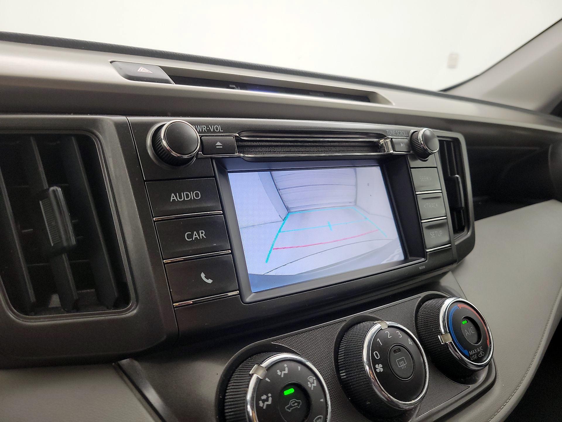 Thumbnail: 2015 Toyota RAV4 - 14
